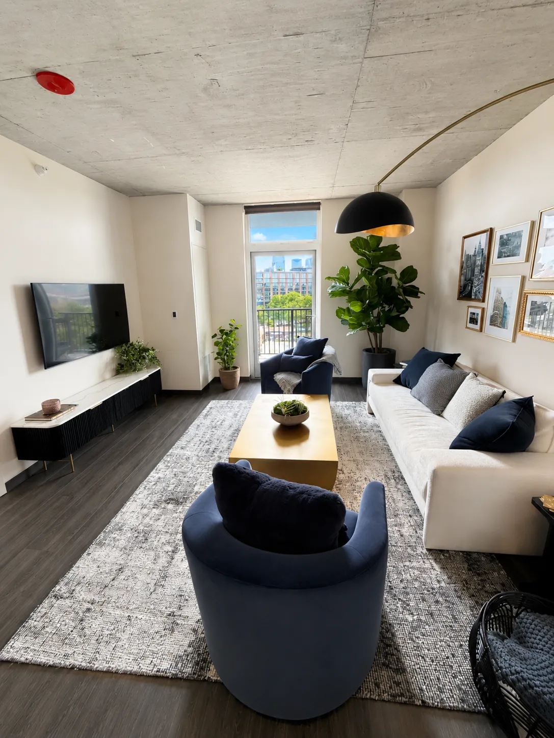 150 N Ashland Ave   60607 60607-unit#328-Chicago-IL