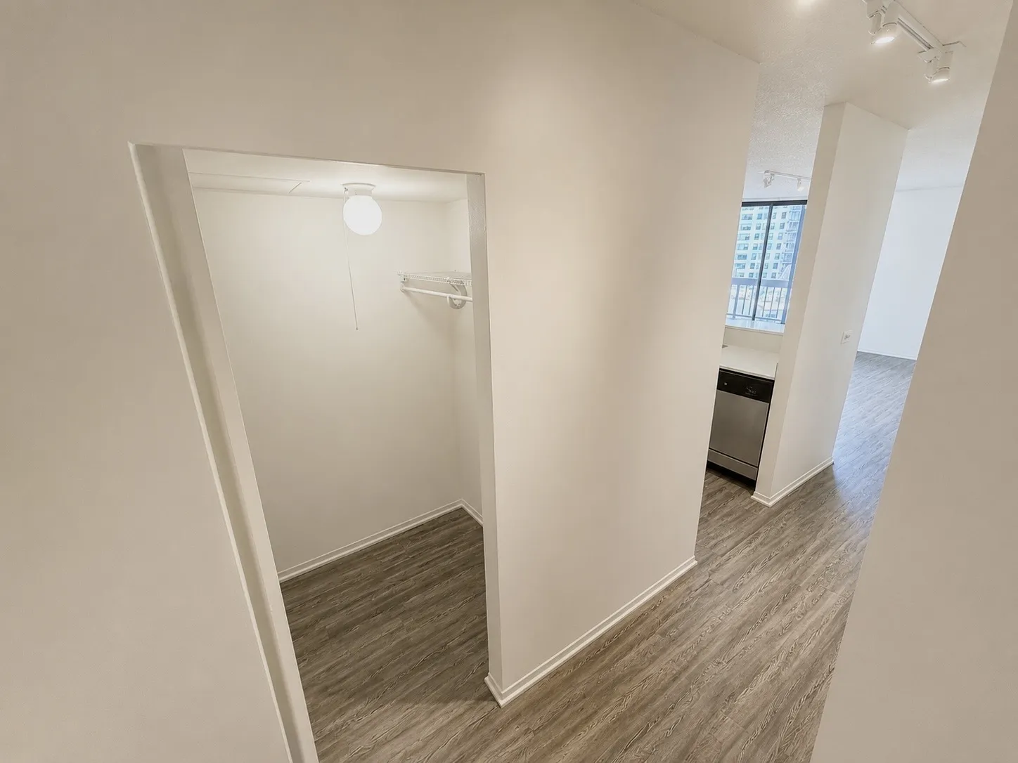 750 N Dearborn St   60654 60654-unit#405-Chicago-IL