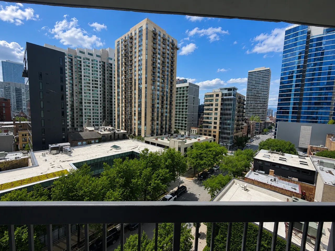 750 N Dearborn St   60654 60654-unit#405-Chicago-IL