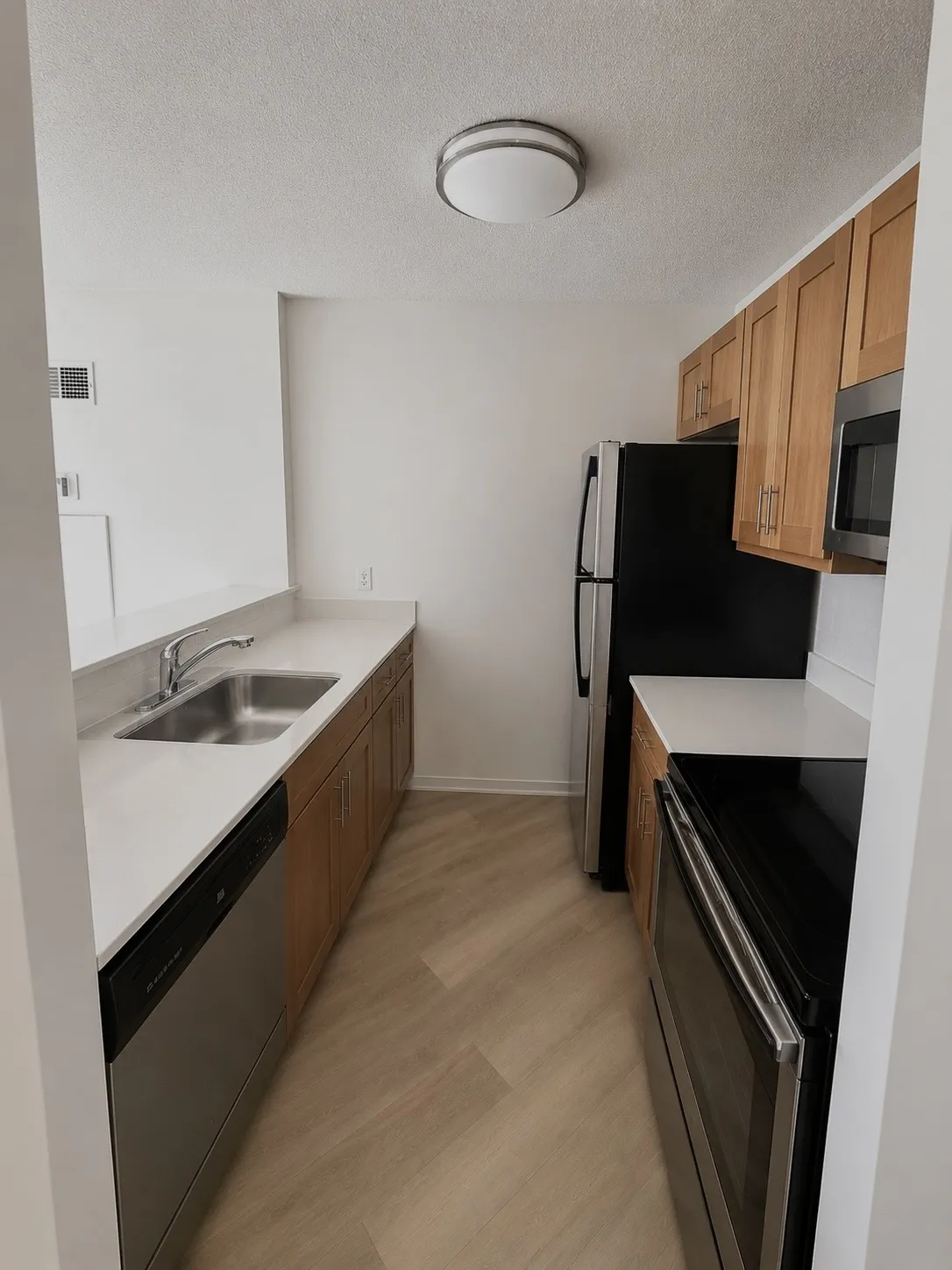 750 N Dearborn St   60654 60654-unit#804-Chicago-IL