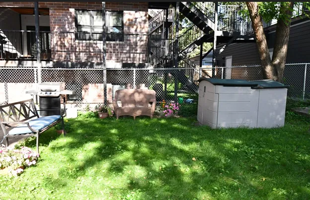 W Addison St 60613-Chicago-IL