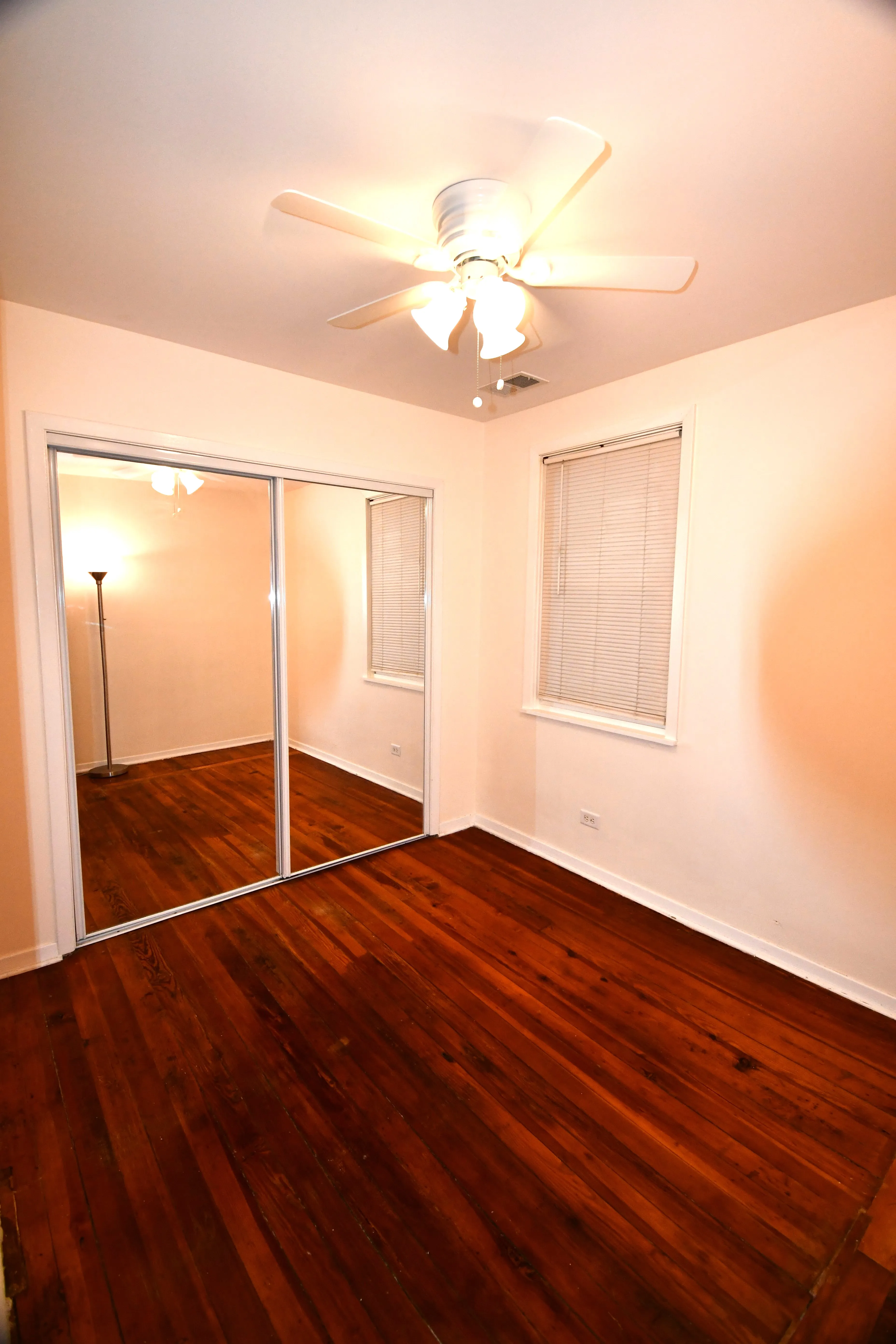 1835 W Addison St 60613 60613-Chicago-IL