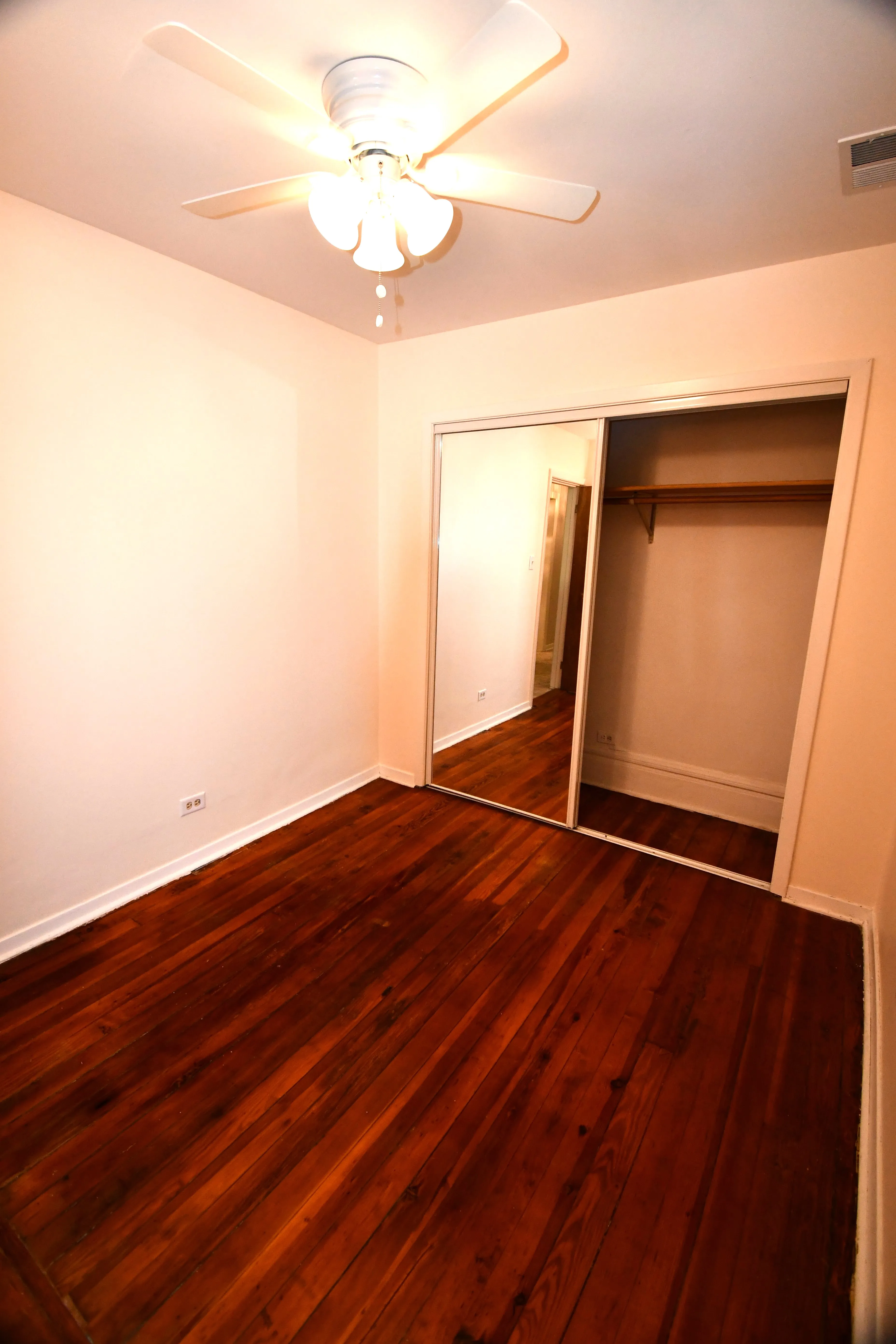 W Addison St 60613-Chicago-IL