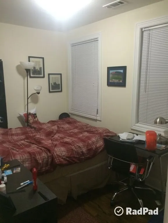 3032 N Kenmore Ave 60657-unit#1F-Chicago-IL