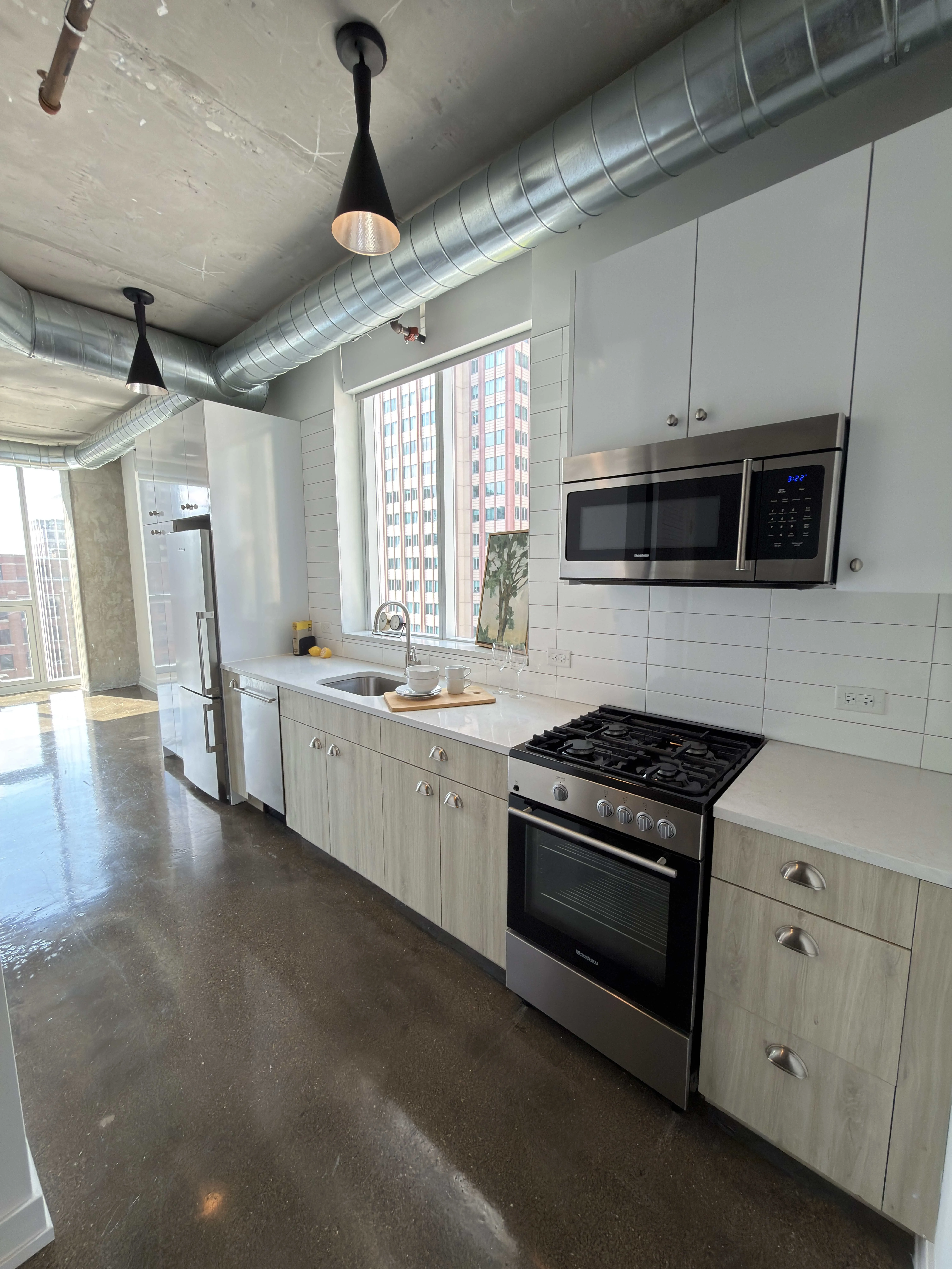 108 W Ave 60654 60654-unit#1305-Chicago-IL