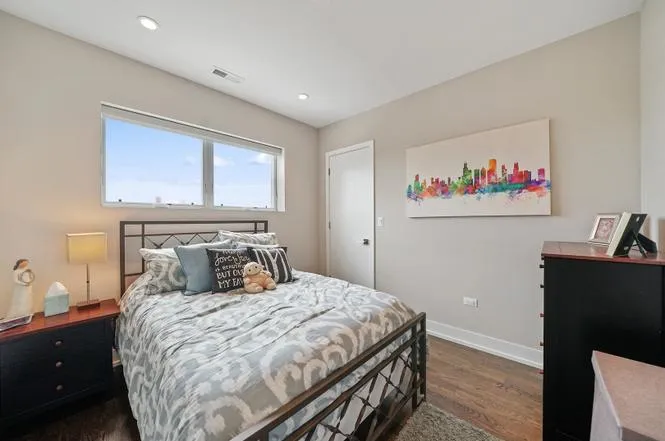 1938 N Francisco Ave 60647 60647-unit#4S-Chicago-IL