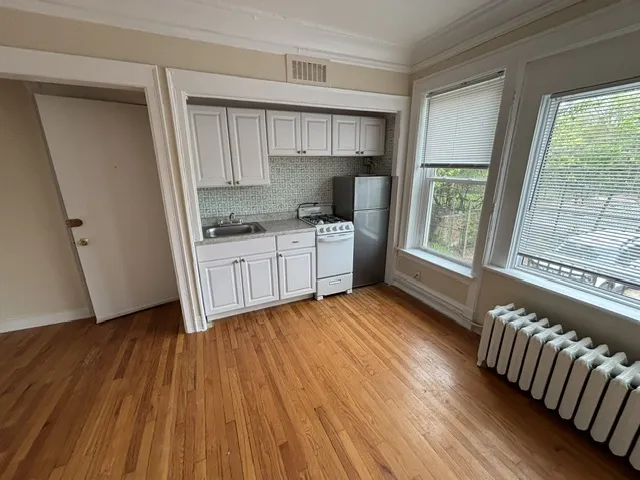 1094 W PRATT BLVD 60626-unit#1W-Chicago-IL