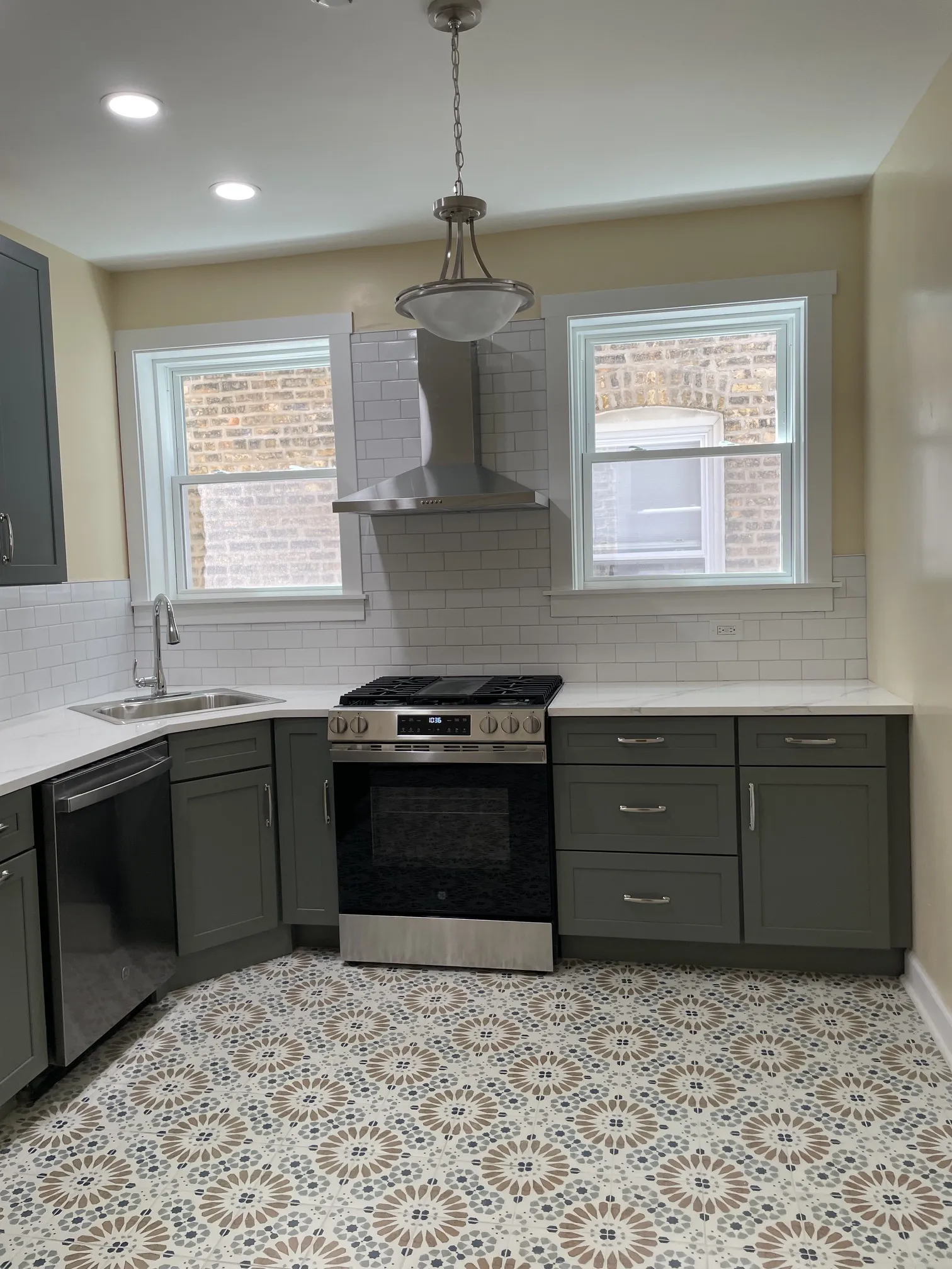 3652 N Whipple St 60618 60618-unit#1-Chicago-IL