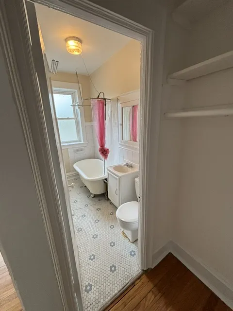 1094 W PRATT BLVD 60626-unit#1W-Chicago-IL