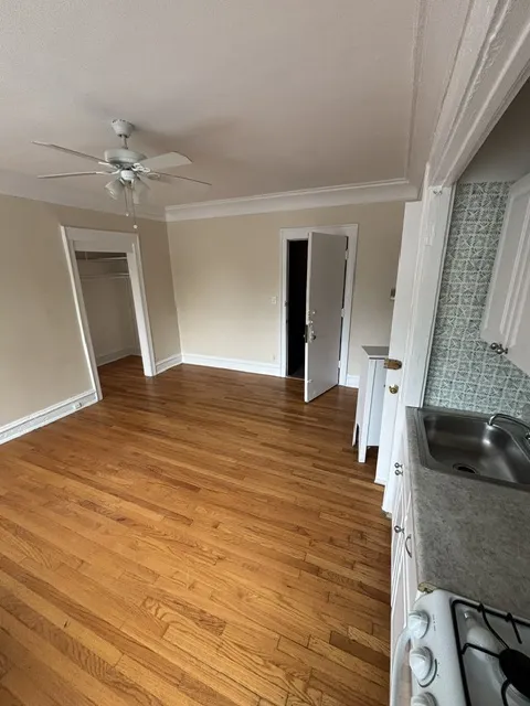 1094 W PRATT BLVD 60626-unit#1W-Chicago-IL