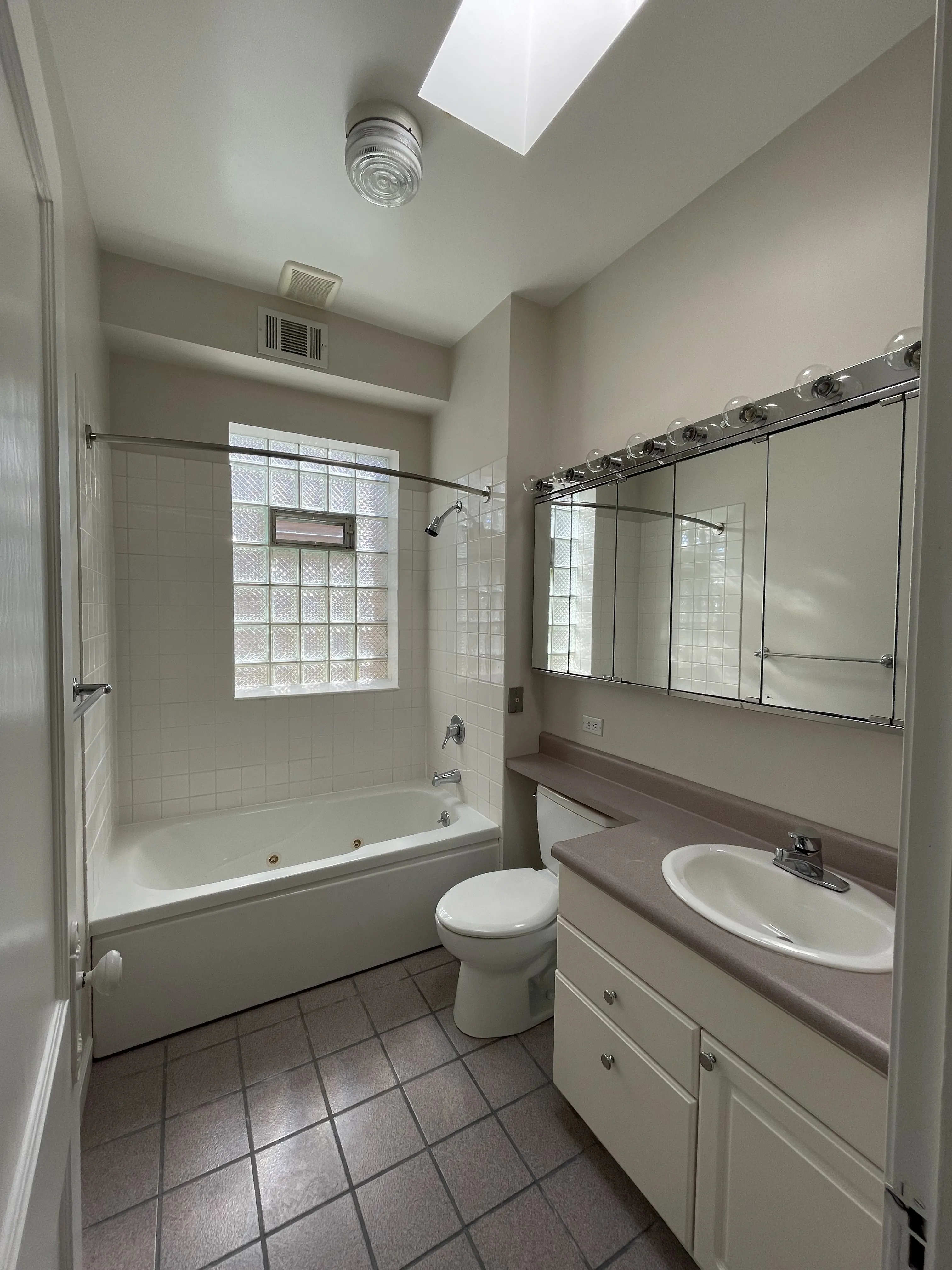 2323 W School St 60618-unit#3-Chicago-IL