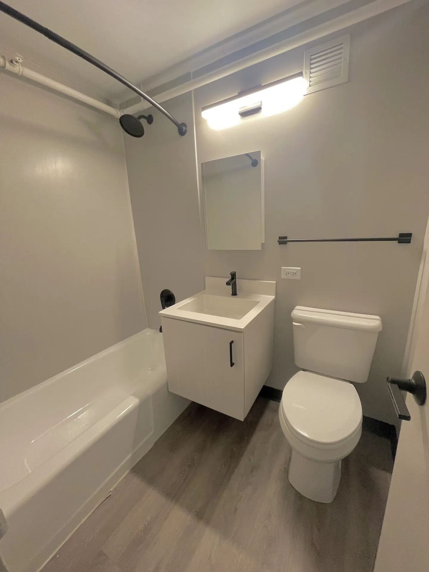 1922 W Ogden Ave   60612 60612-unit#1216-Chicago-IL