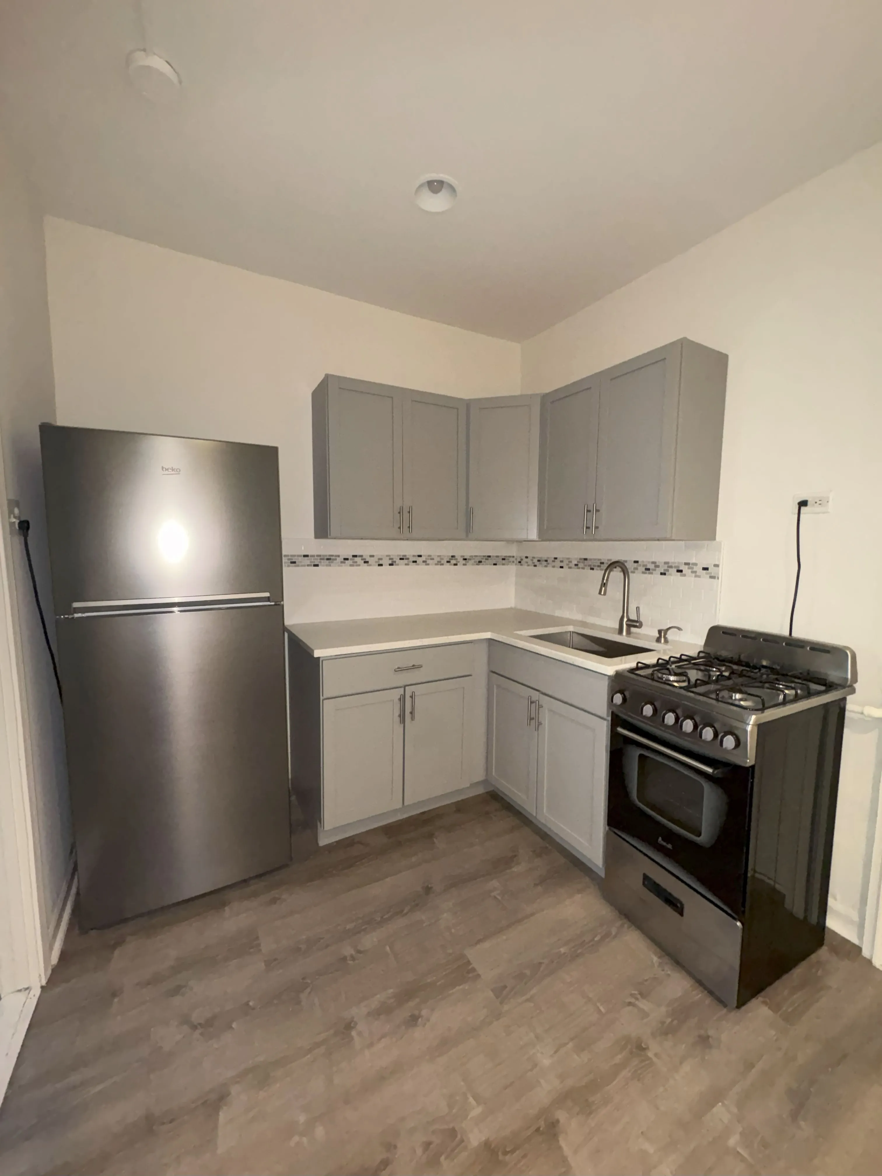 640 W Briar Pl 60657 60657-unit#101-Chicago-IL