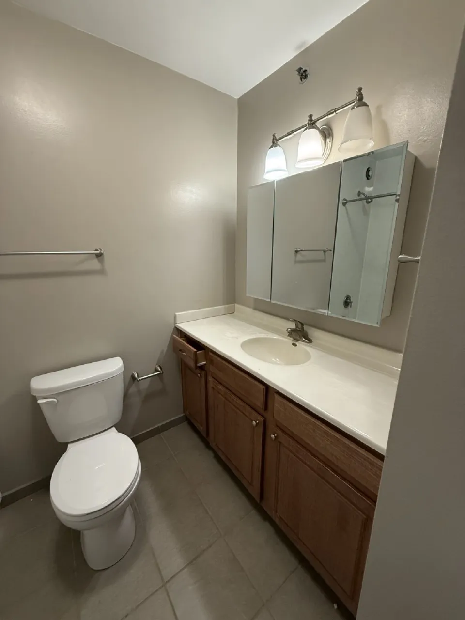 4334 N Hazel St   60613 60613-unit#404-Chicago-IL