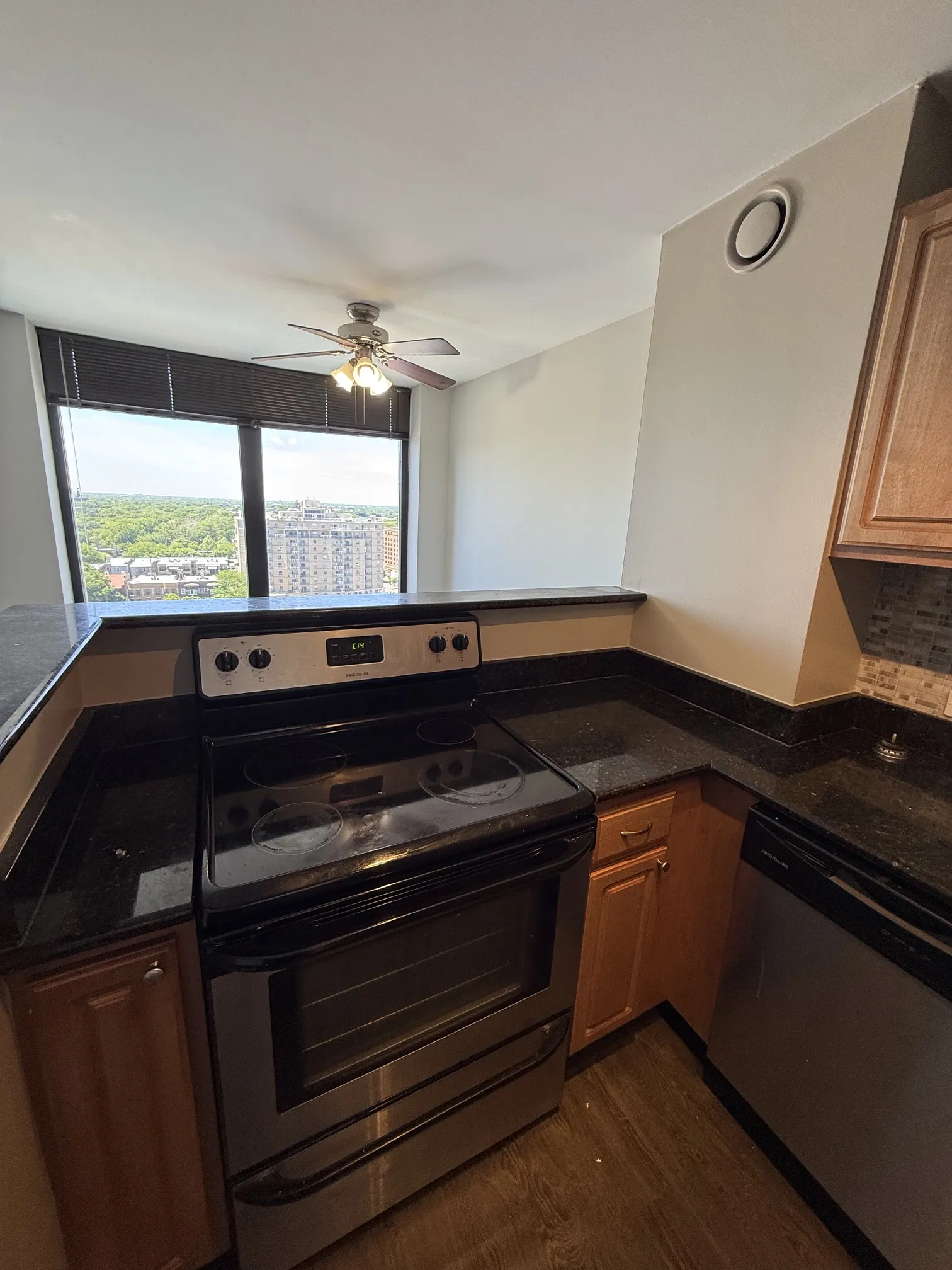 811 W Agatite Ave   60640 60640-unit#1903-Chicago-IL