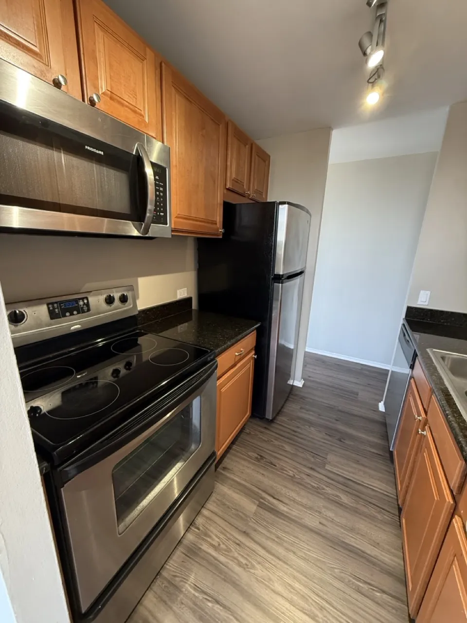 4334 N Hazel St   60613 60613-unit#404-Chicago-IL