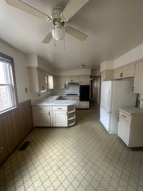1916 W Farwell Ave 60626 , 2ND FLOOR UNIT 60626-Chicago-IL