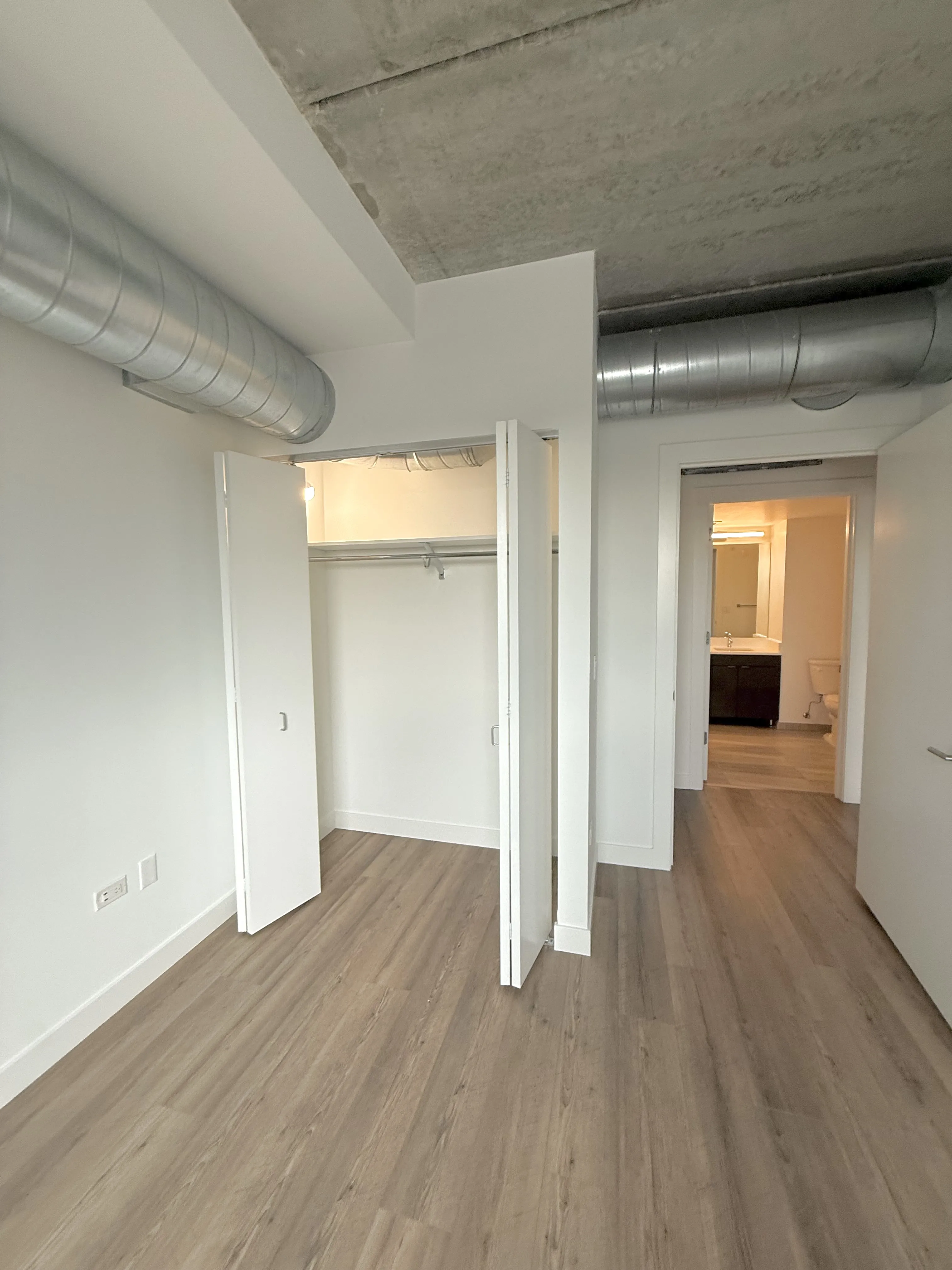 734 W Sheridan Rd   60613 60613-unit#811-Chicago-IL