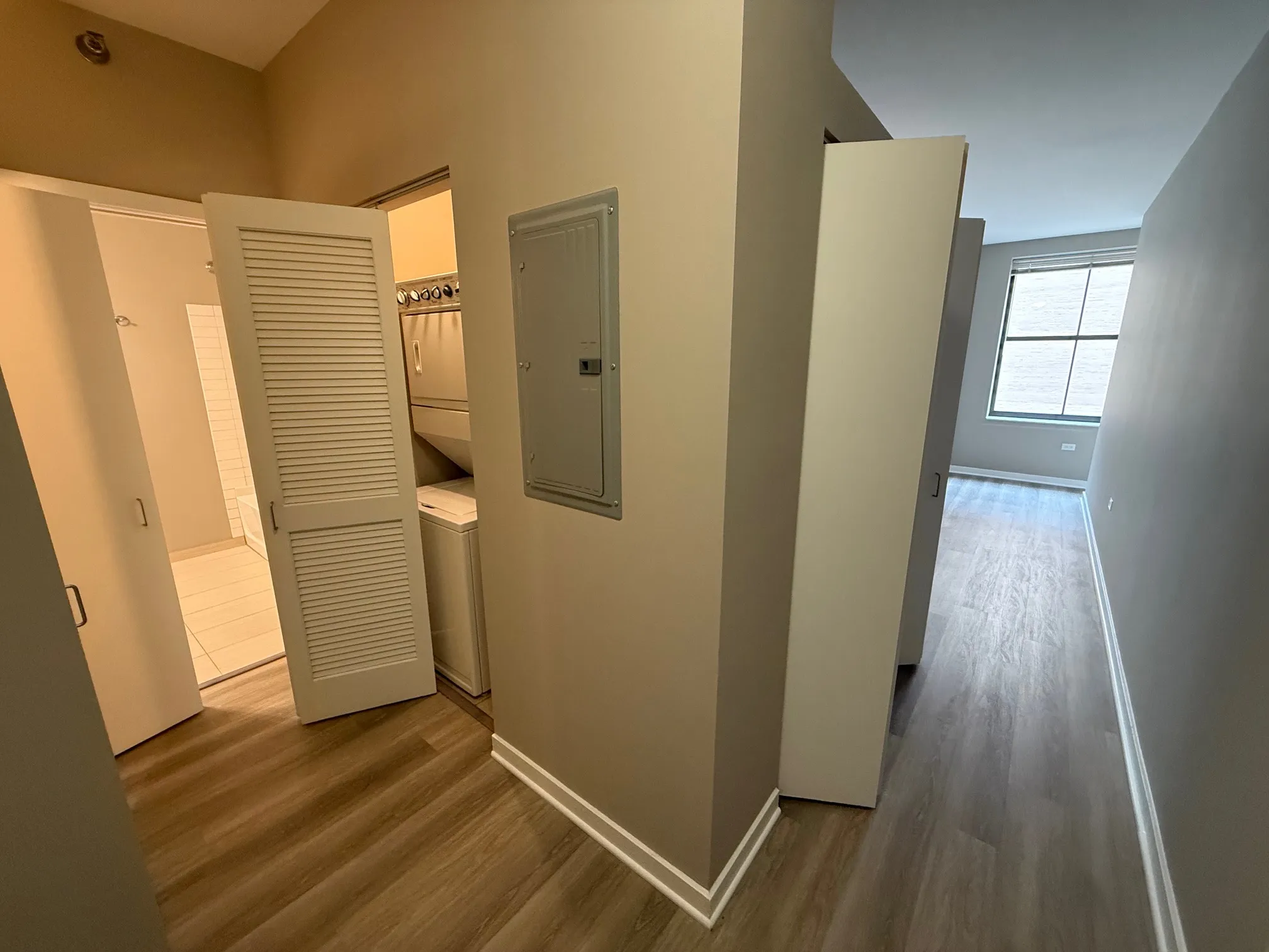 188 W Randolph St   60601 60601-unit#1807-Chicago-IL