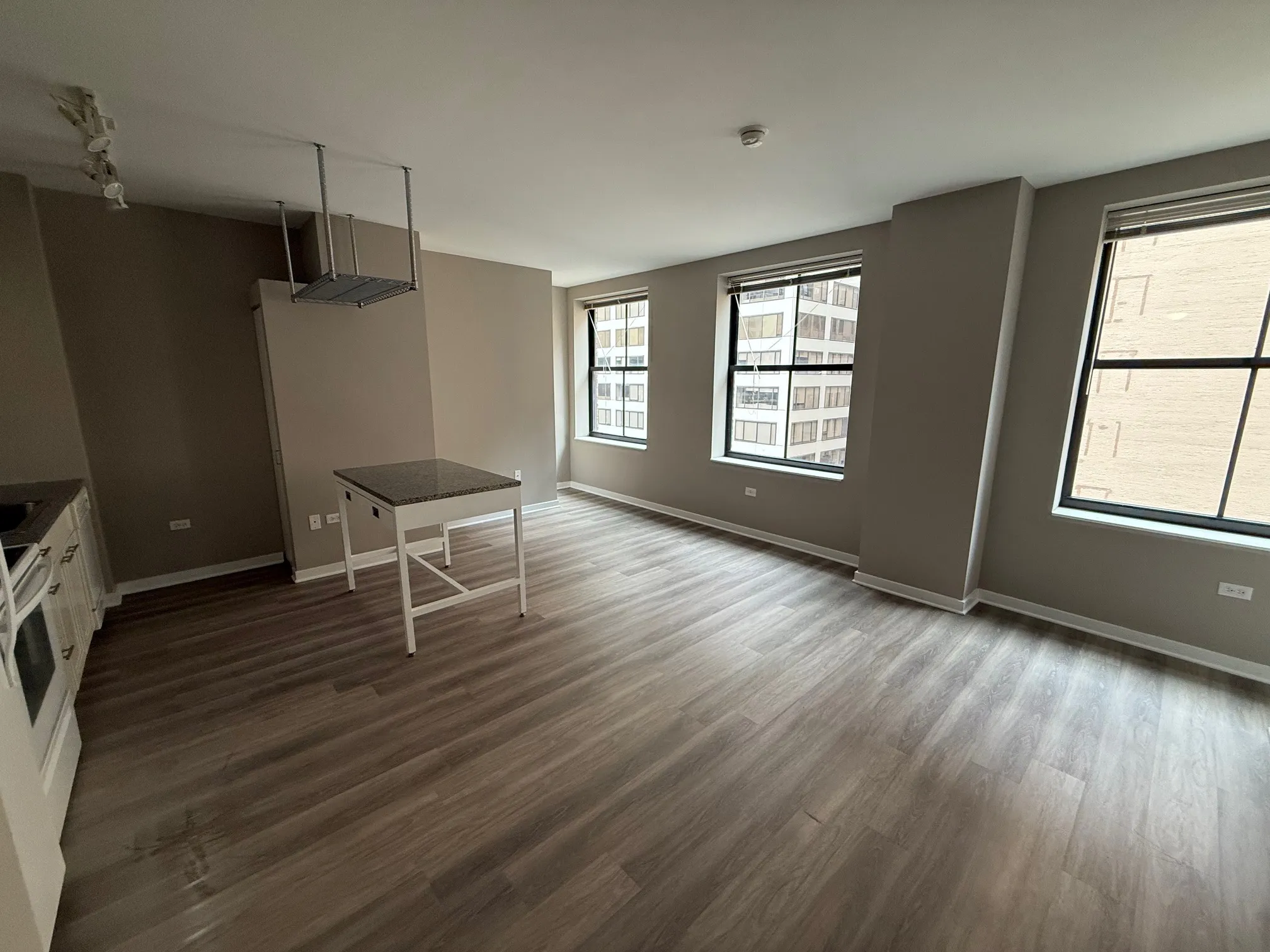 188 W Randolph St   60601 60601-unit#1807-Chicago-IL