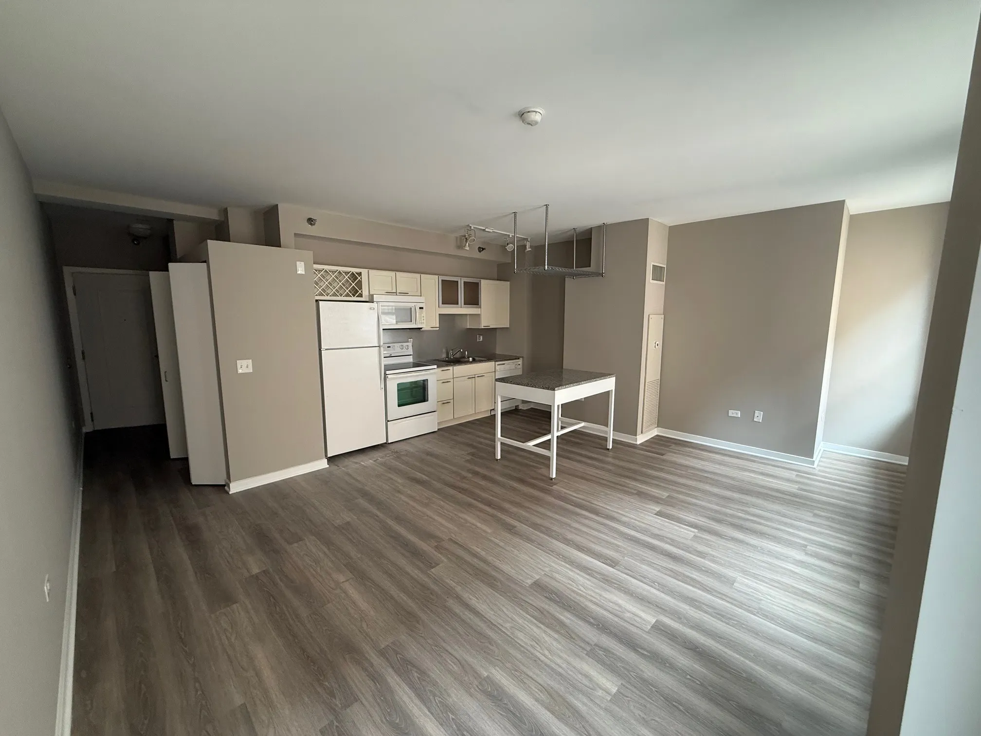 188 W Randolph St   60601 60601-unit#1807-Chicago-IL