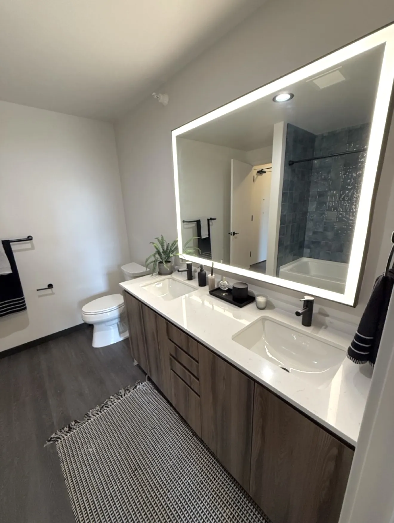 150 N Ashland Ave   60607 60607-unit#328-Chicago-IL