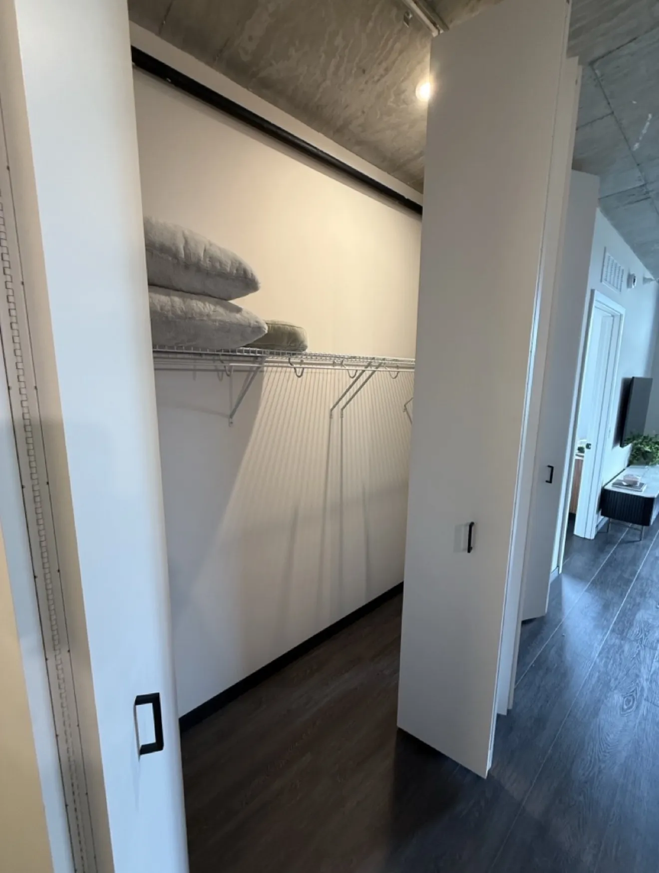 150 N Ashland Ave   60607 60607-unit#328-Chicago-IL