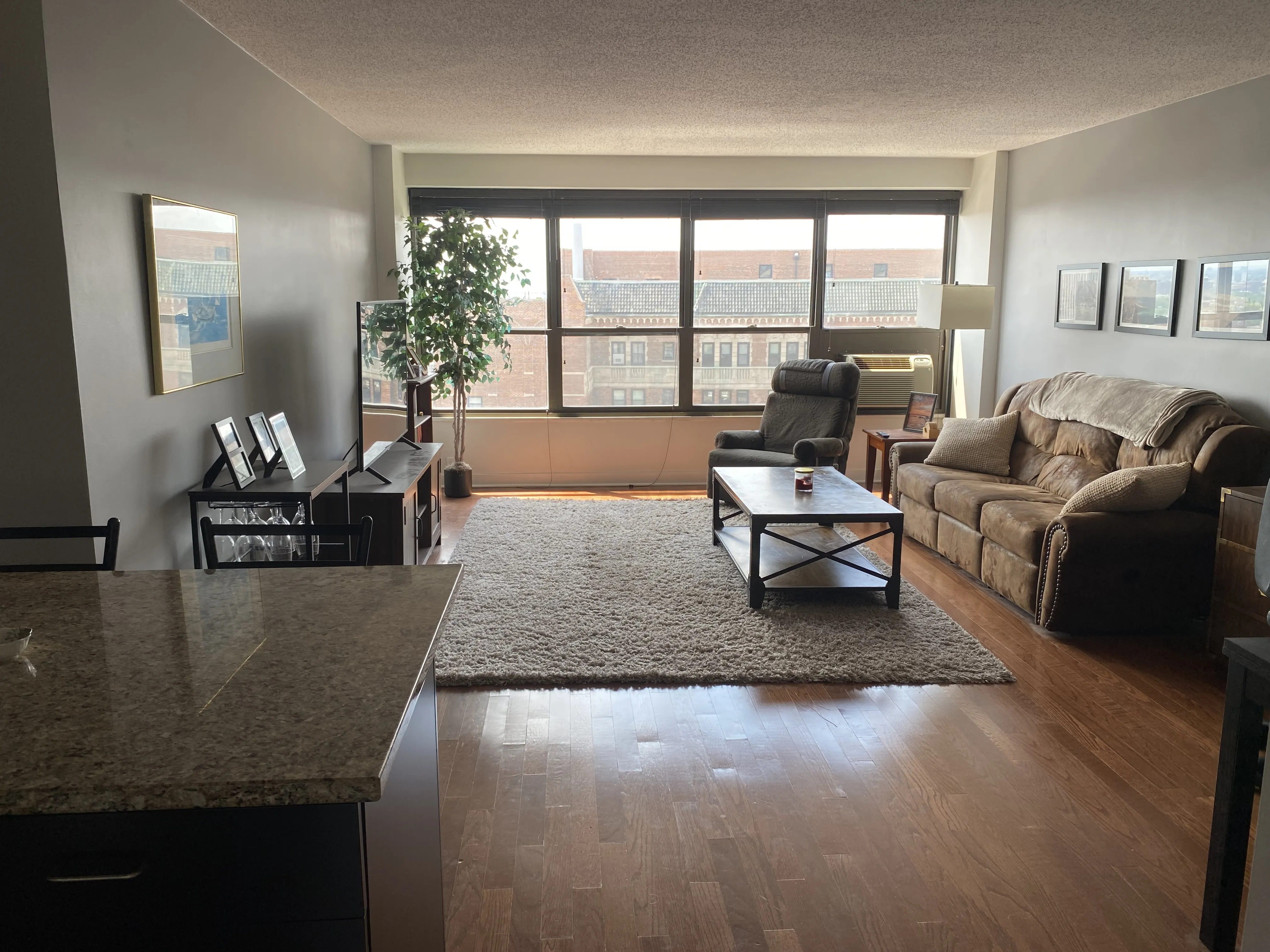 2930 N SHERIDAN RD 60657-unit#1902-Chicago-IL