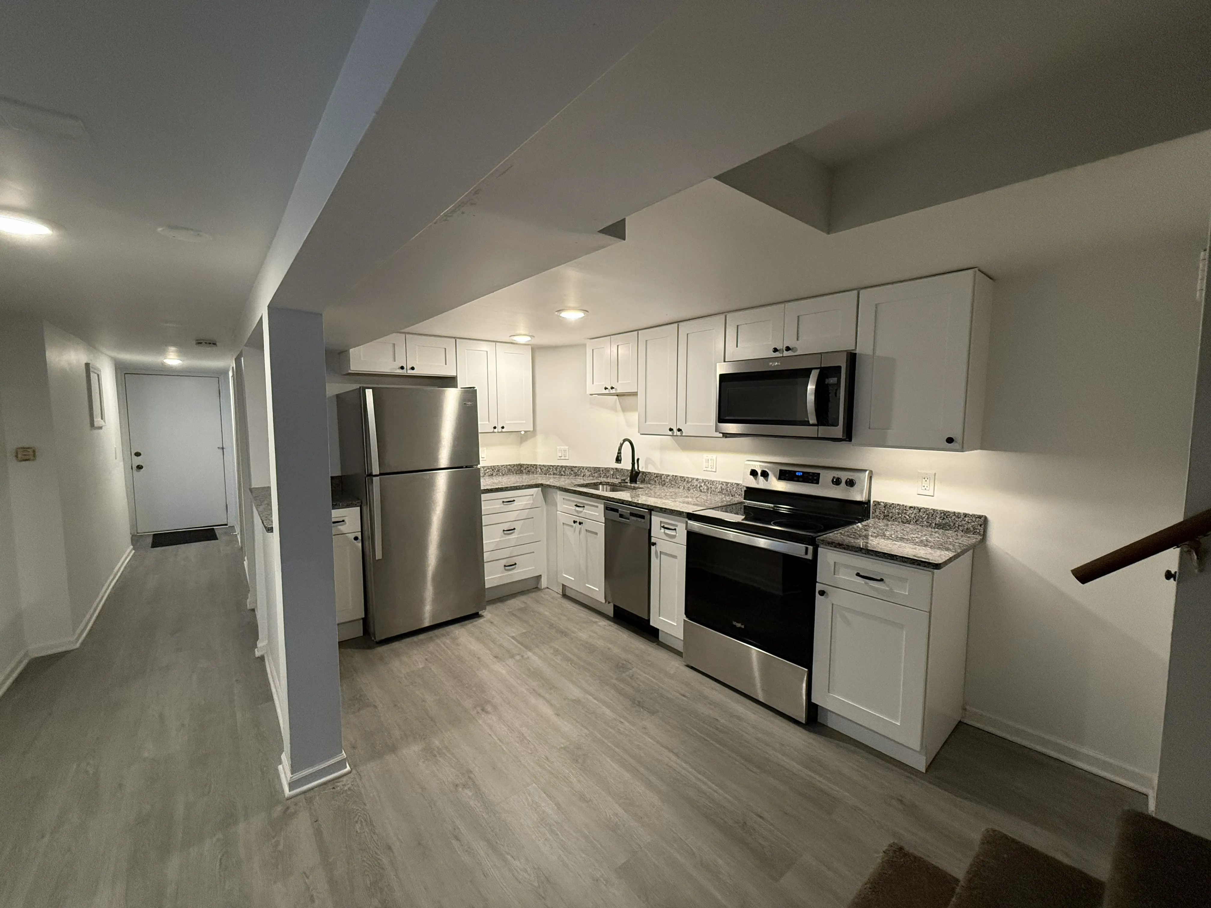 2301 W MONTROSE AVE 60618-unit#B-Chicago-IL