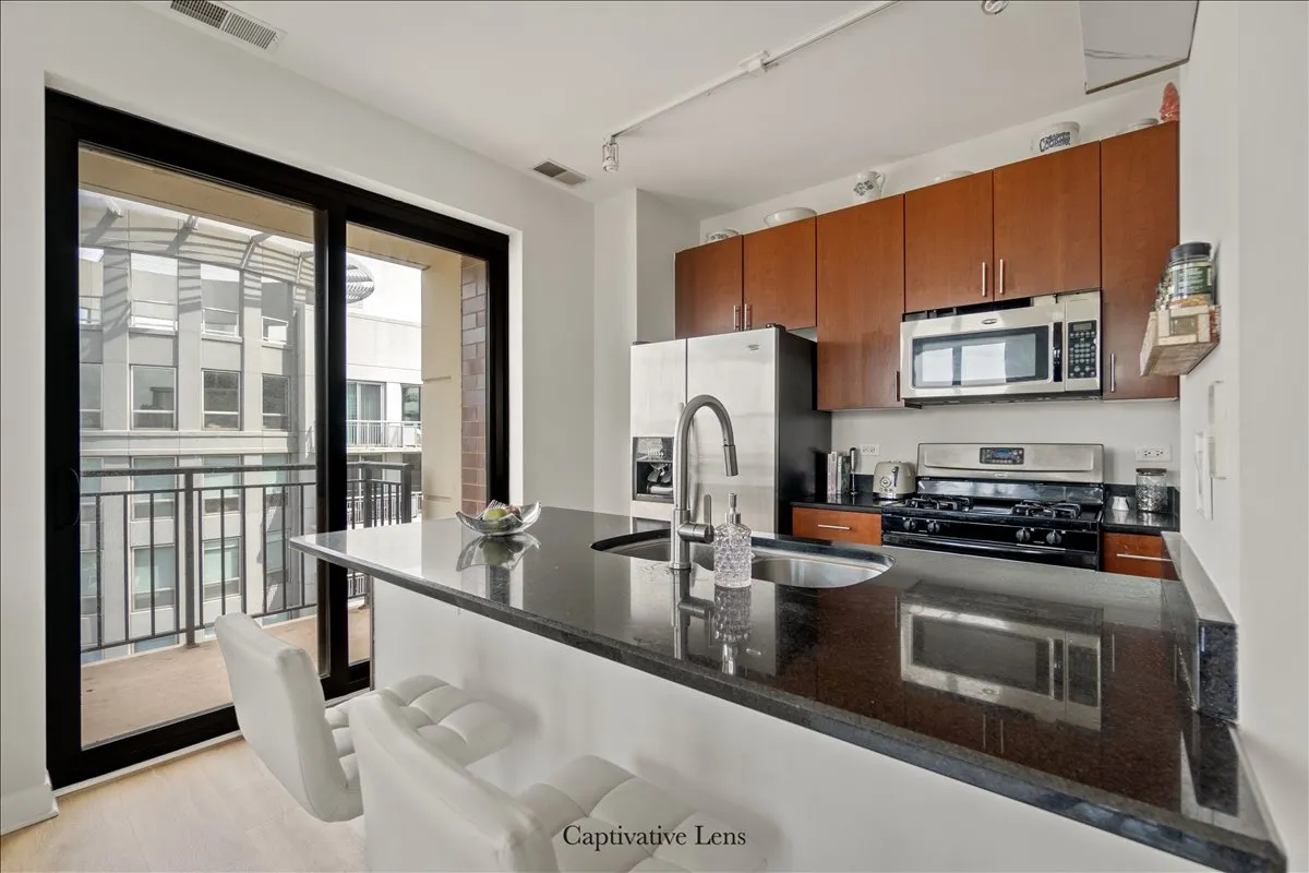 451 W Huron St 60654-Hudson & Huron-unit#1507-Chicago-IL