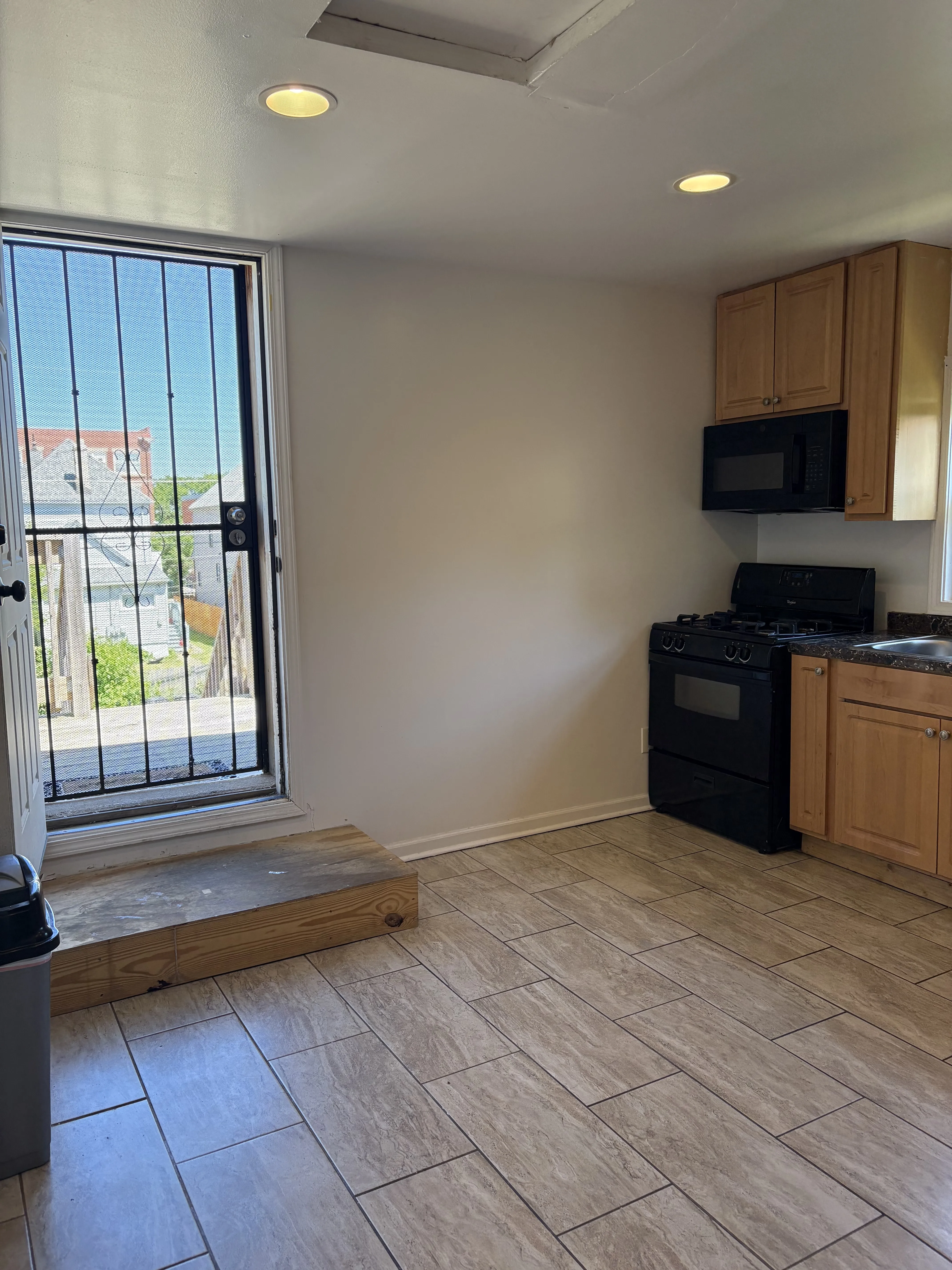 8513 S Sangamon St 60620 60620-unit#2-Chicago-IL