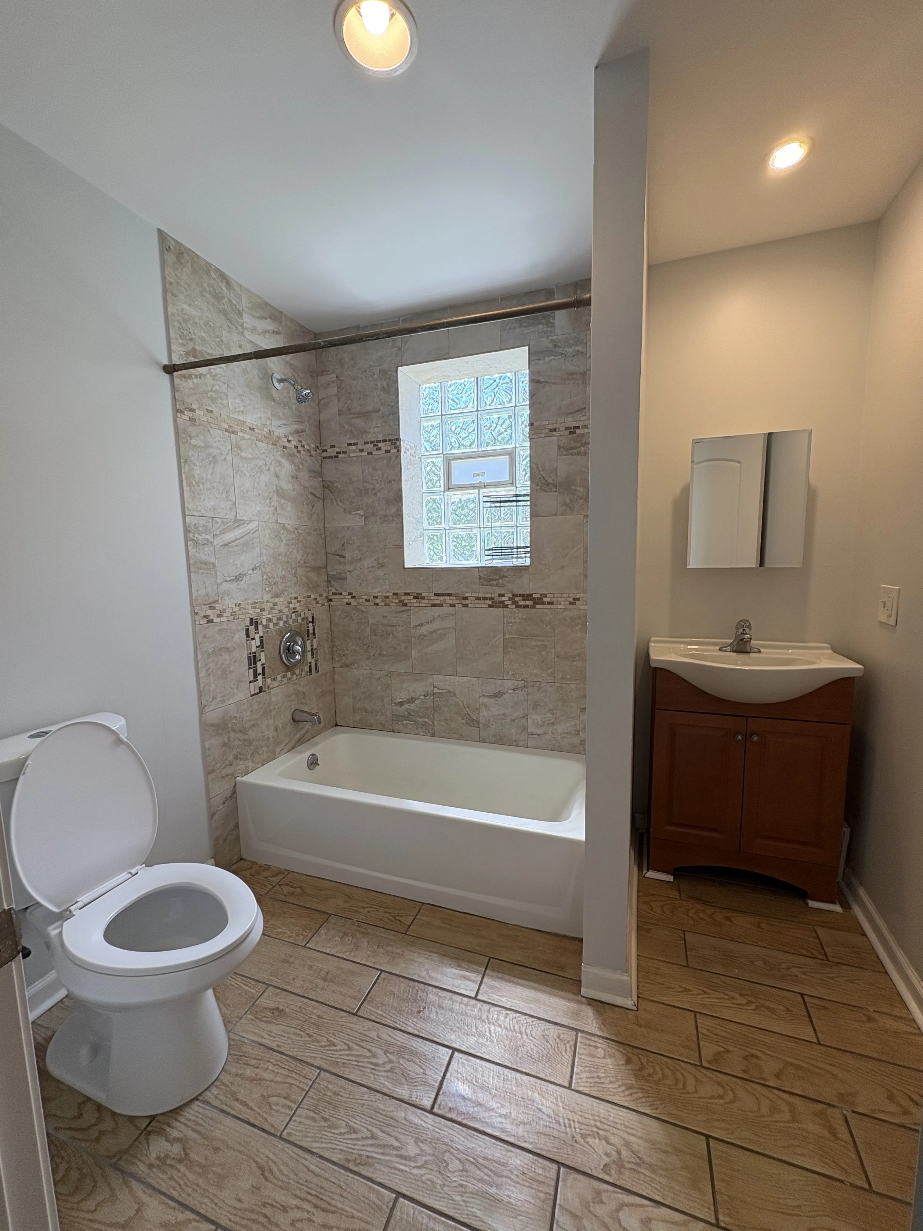 8513 S Sangamon St   60620 60620-Chicago-IL