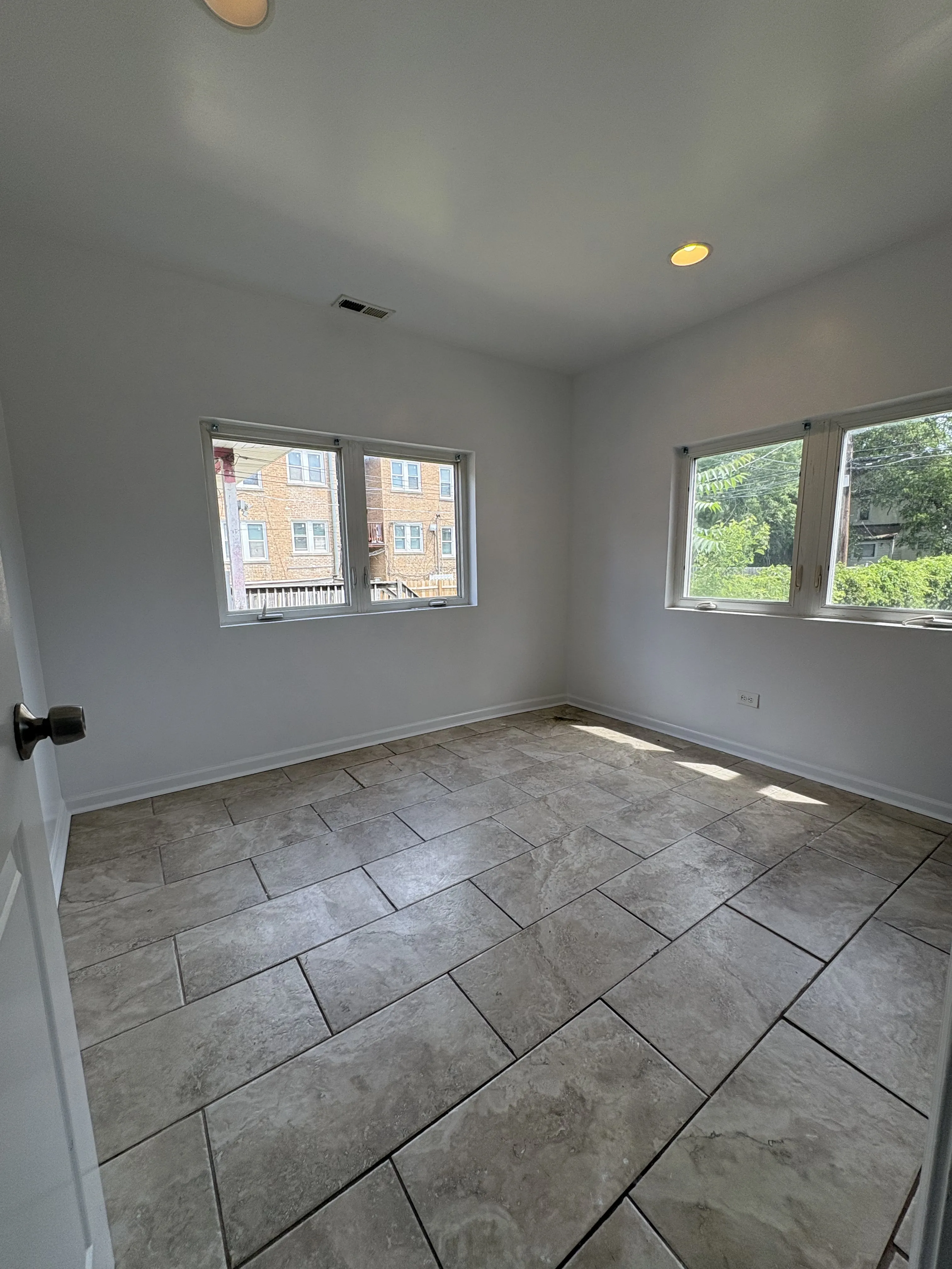8513 S Sangamon St   60620 60620-Chicago-IL