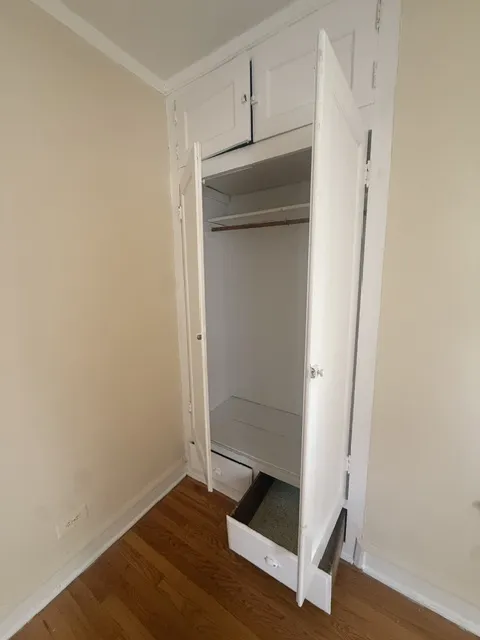 7522 N Hoyne Ave   60645 60645-unit#2N-Chicago-IL