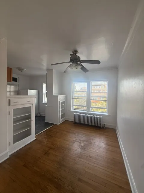 7518 N Hoyne Ave   60645 60645-unit#3J-Chicago-IL