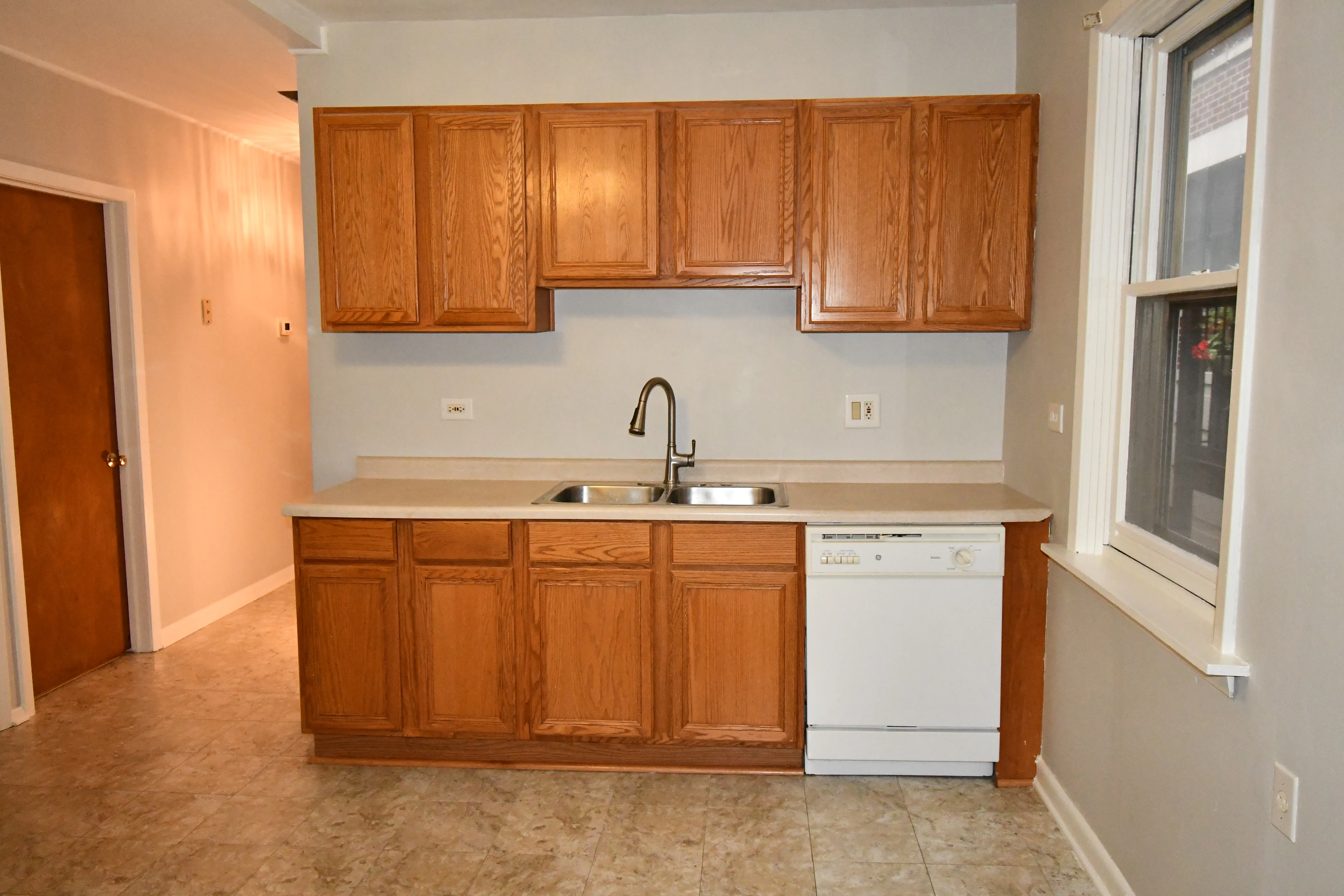 W Addison St 60613-Chicago-IL