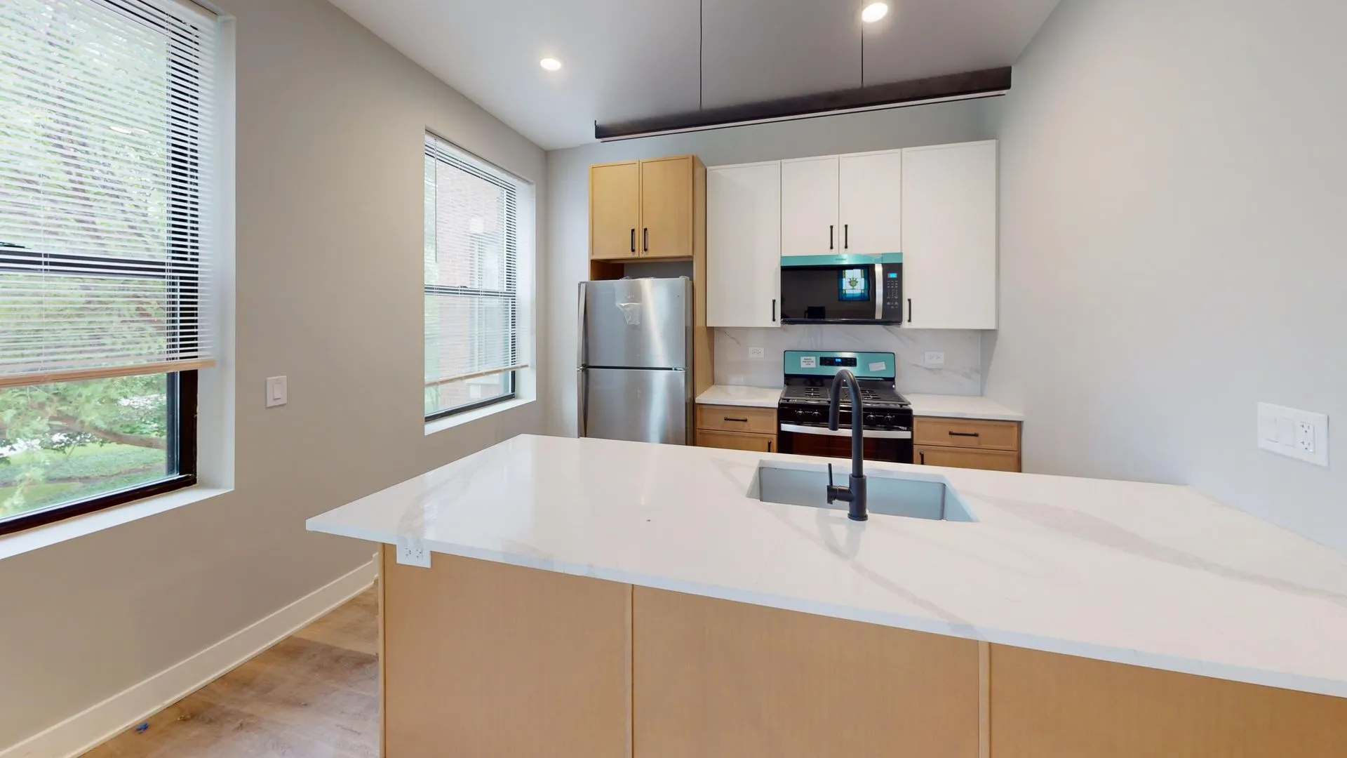 2401 N Kedzie Blvd 60647 60647-unit#2S-Chicago-IL