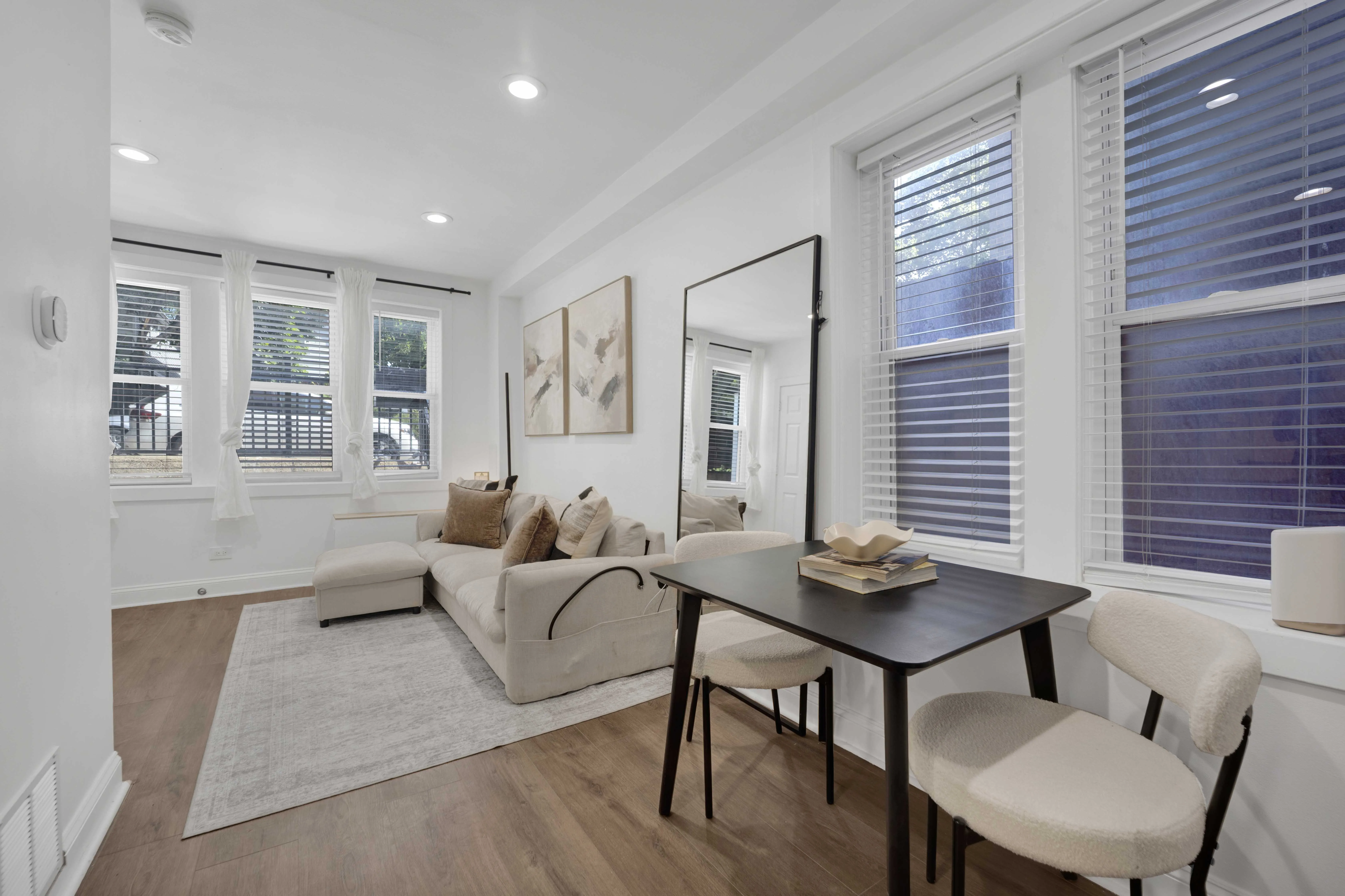 1851 W Dickens Ave   60614 60614-unit#1F-Chicago-IL