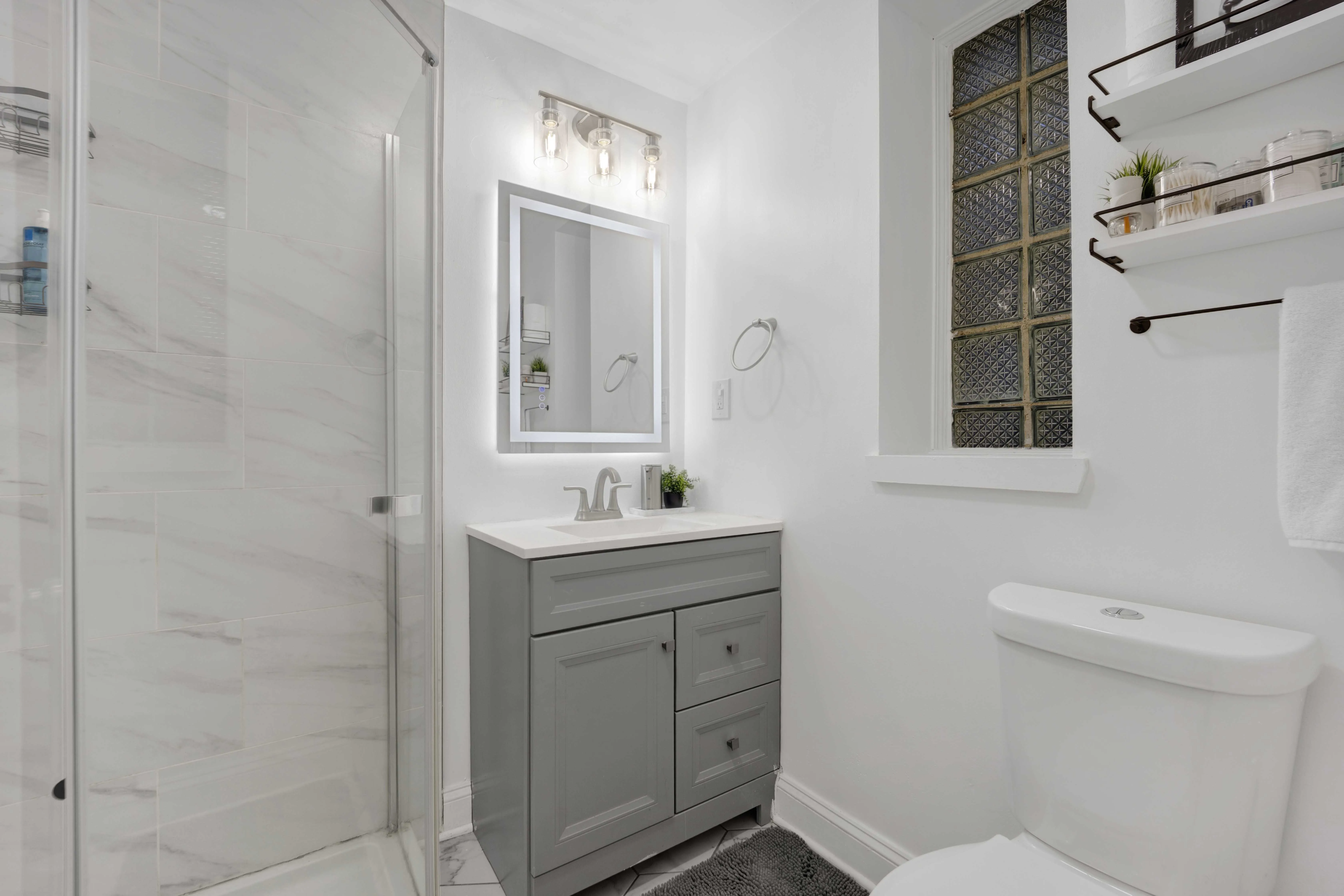 1851 W Dickens Ave   60614 60614-unit#1F-Chicago-IL
