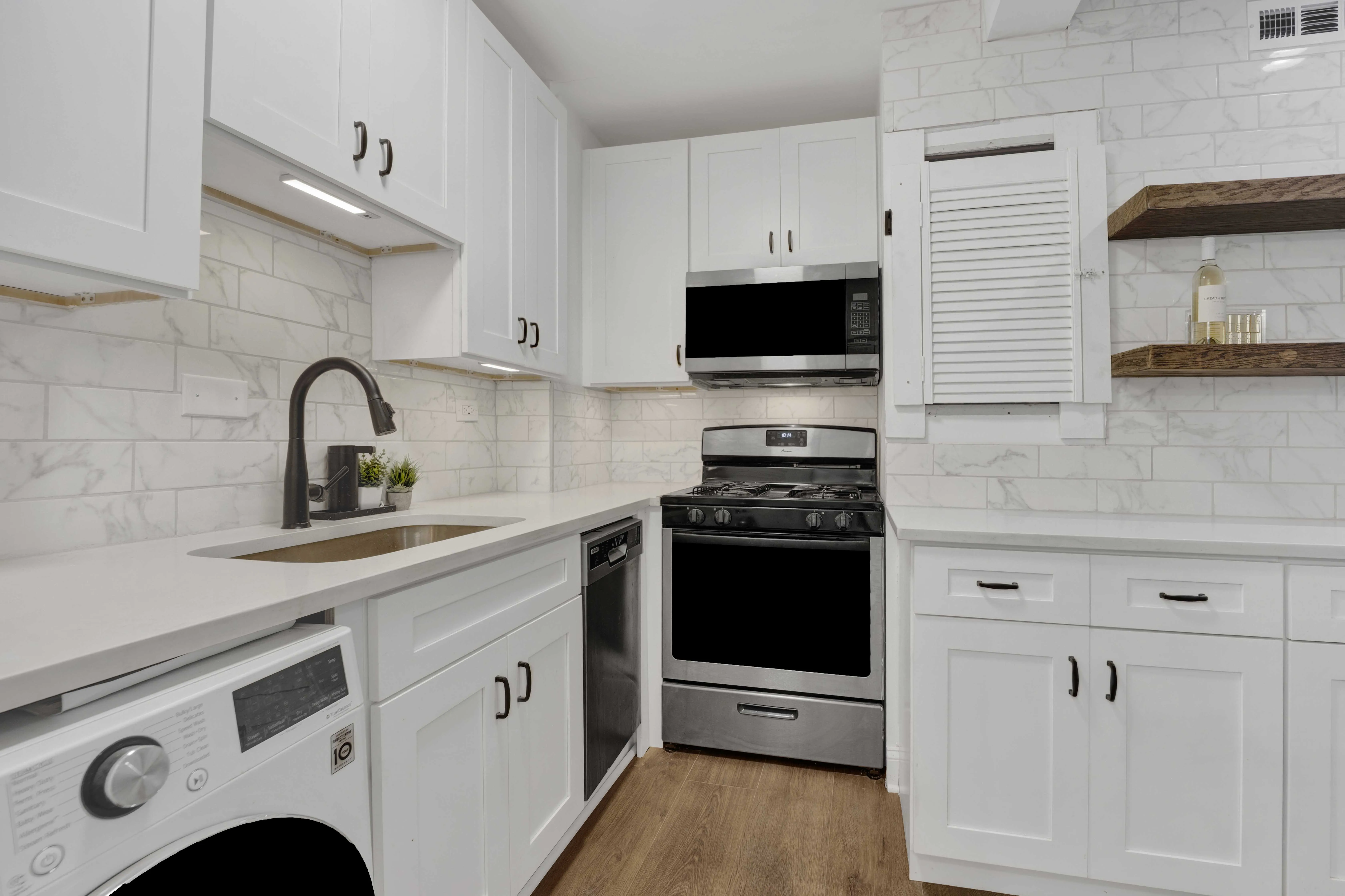 1851 W Dickens Ave   60614 60614-unit#1F-Chicago-IL