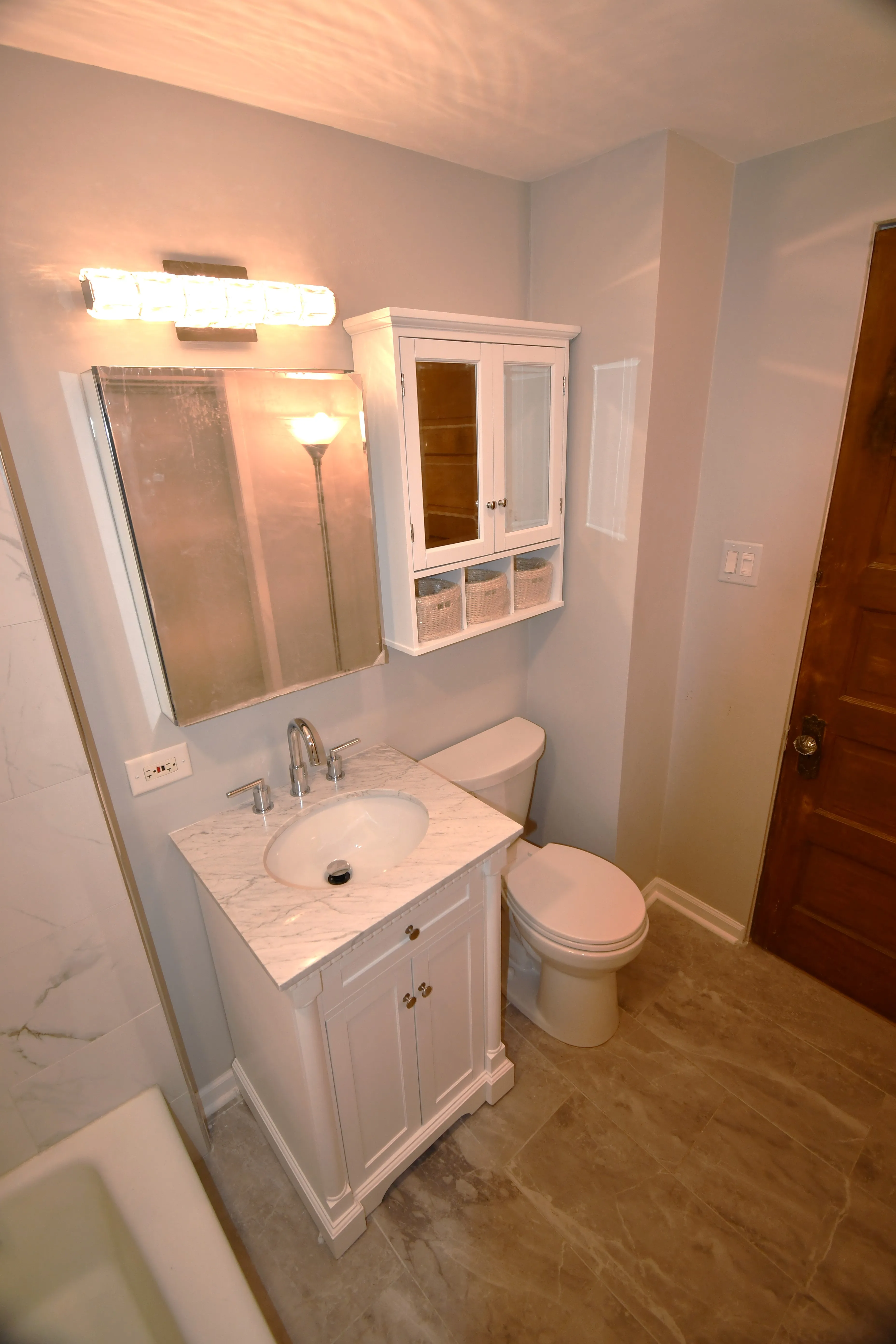 1835 W Addison St 60613 60613-Chicago-IL