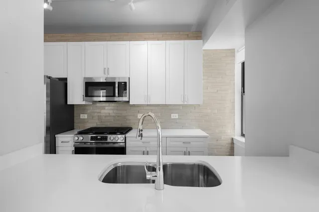451 W Huron St   60654 60654-unit#612-Chicago-IL