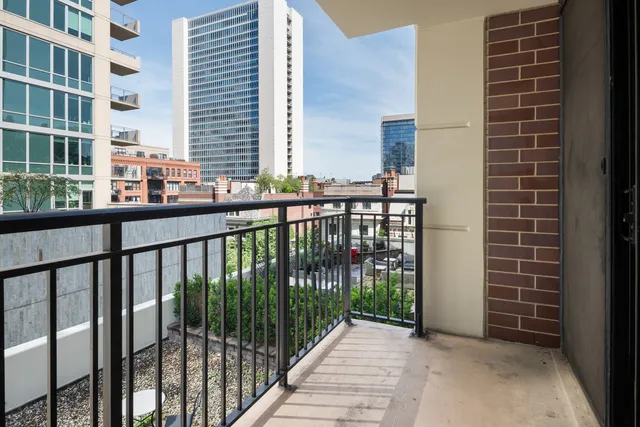 451 W Huron St   60654 60654-unit#612-Chicago-IL
