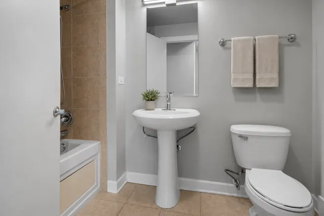 451 W Huron St   60654 60654-unit#612-Chicago-IL