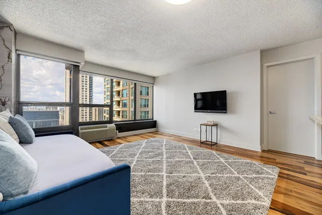 30 E Huron St   60611 60611-unit#3105-Chicago-IL