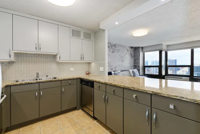 30 E Huron St   60611 60611-unit#3105-Chicago-IL