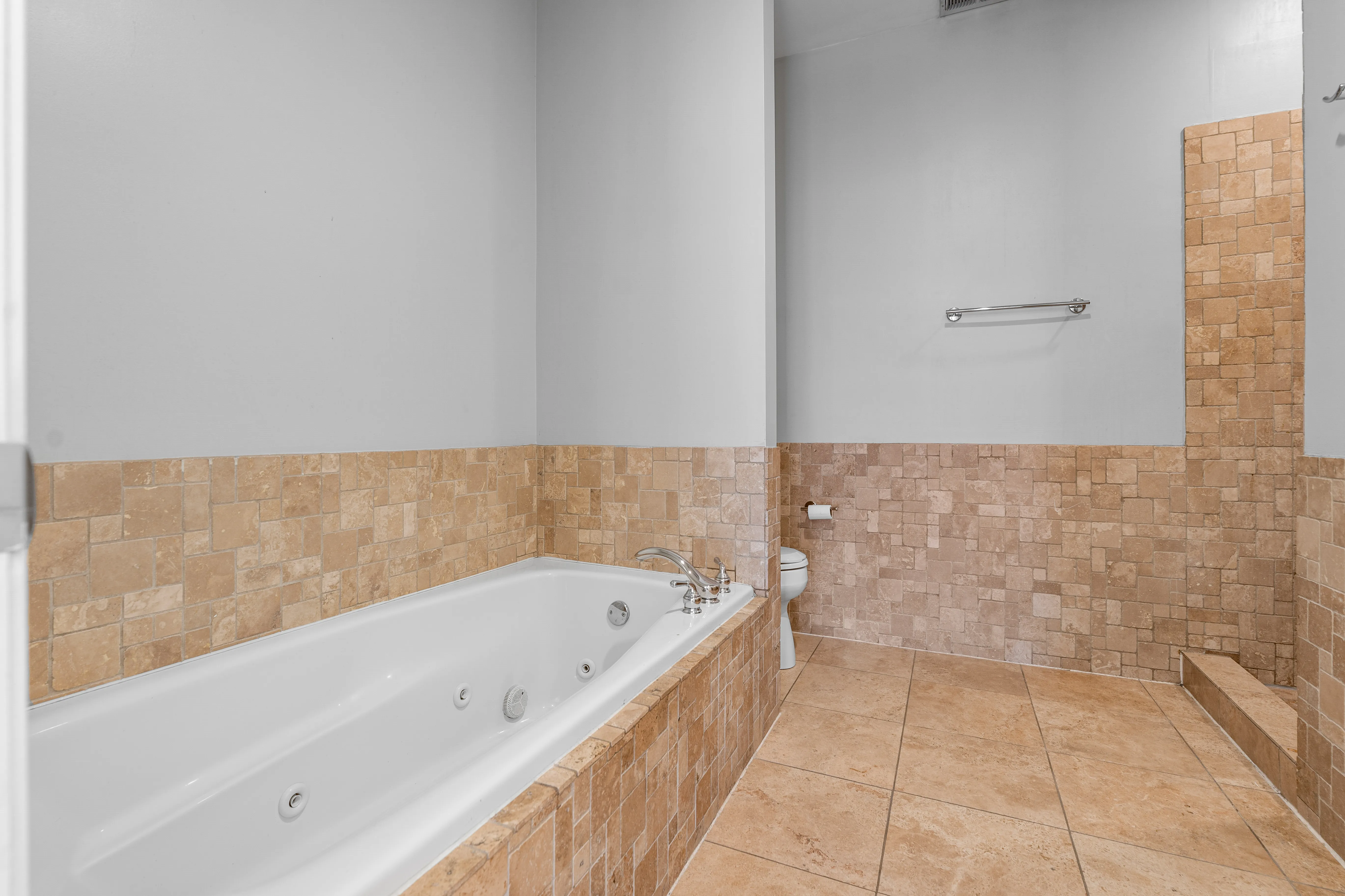 529 N Racine Ave   60642 60642-unit#3-Chicago-IL