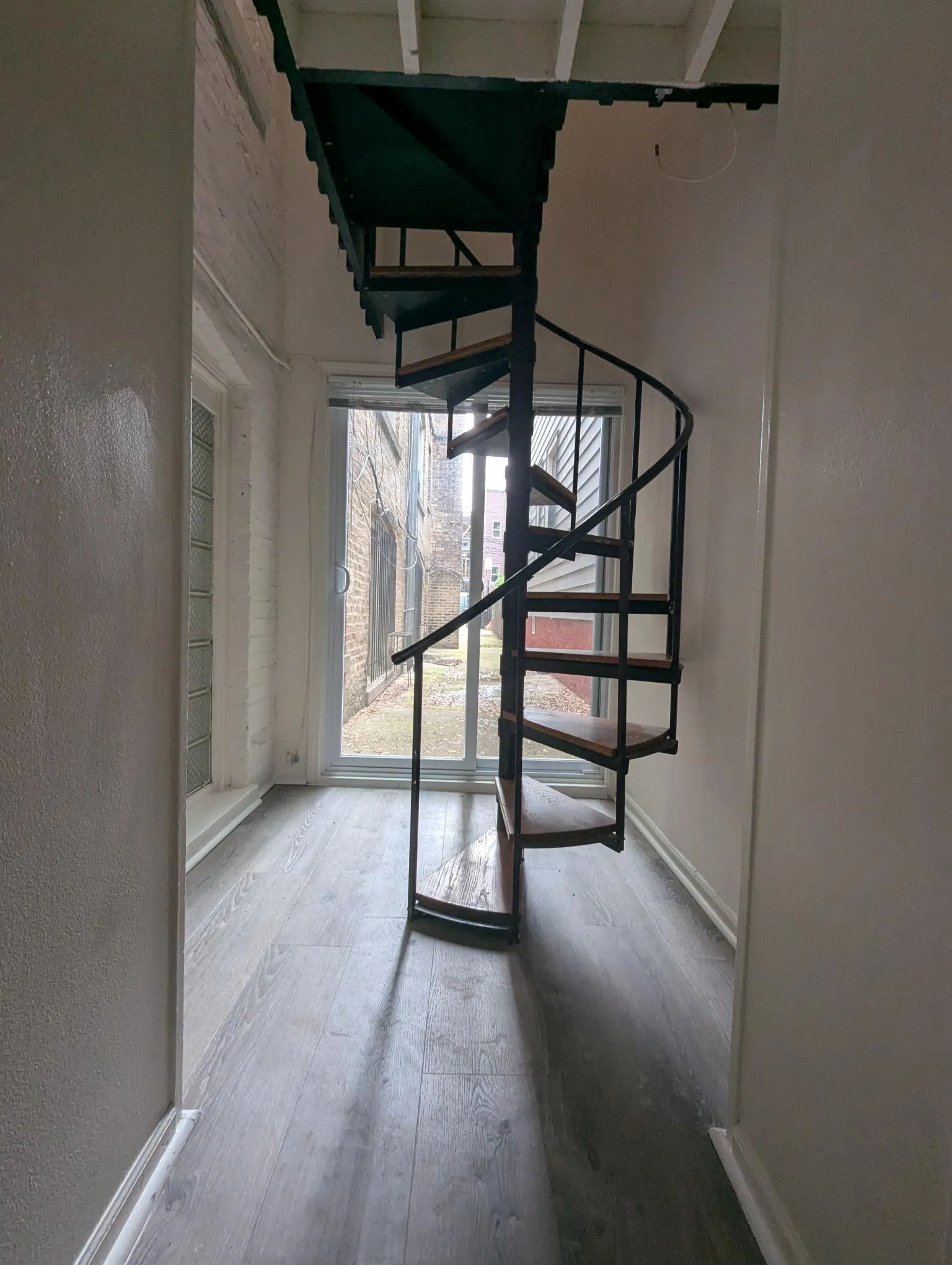 640 W Briar Pl   60657 60657-unit#101-Chicago-IL