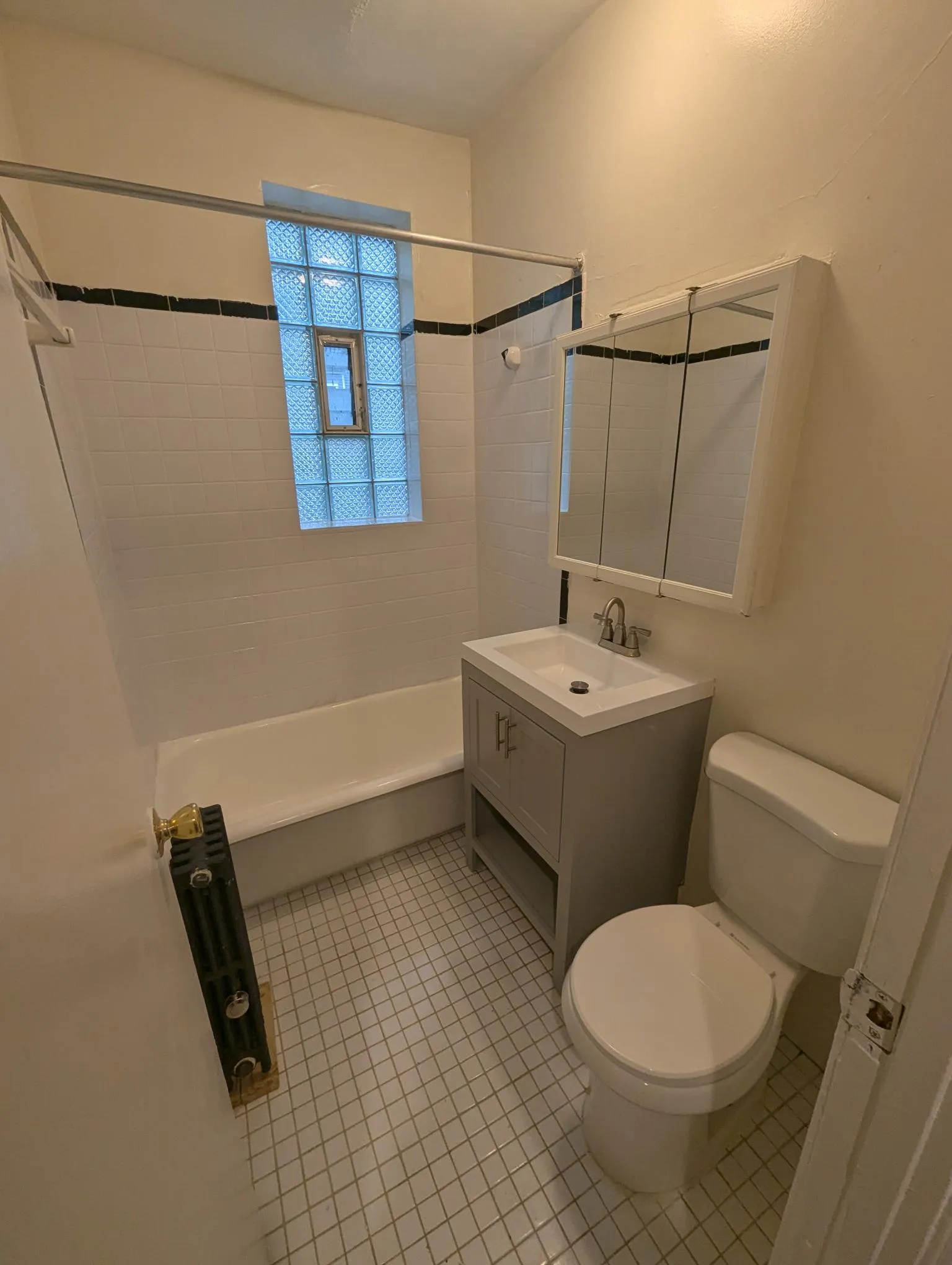 640 W Briar Pl   60657 60657-unit#101-Chicago-IL