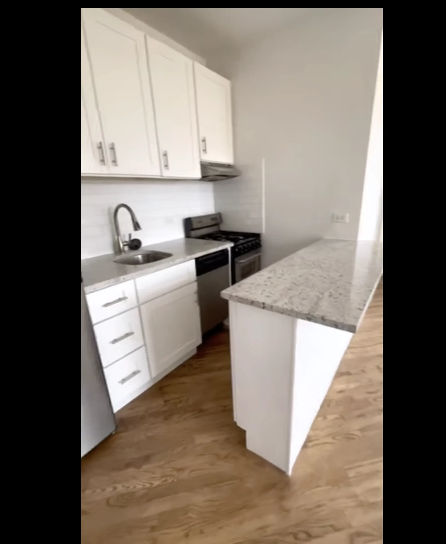 1936 N Clark St   60614 60614-Park View Apartments-Chicago-IL
